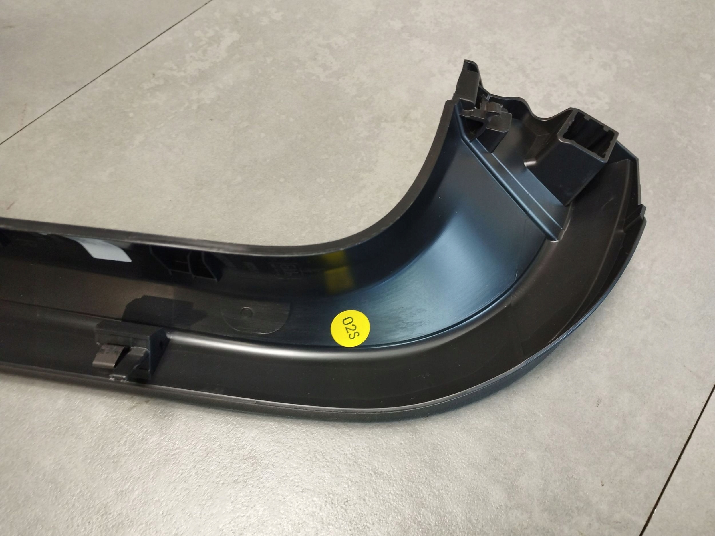Audi A5 B10 KOMBI Blende Abdeckung heckklappe heck 8B9867608