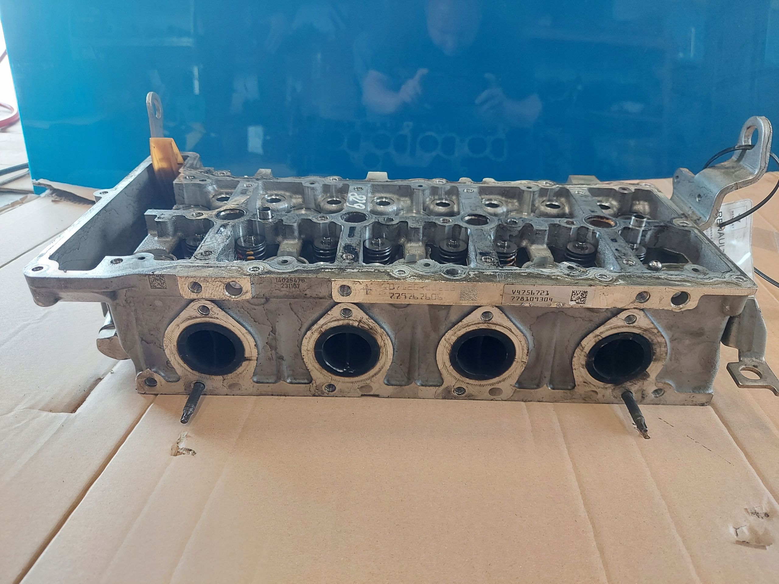 head. BMW 1 120D N47 2.0 TD 779767606