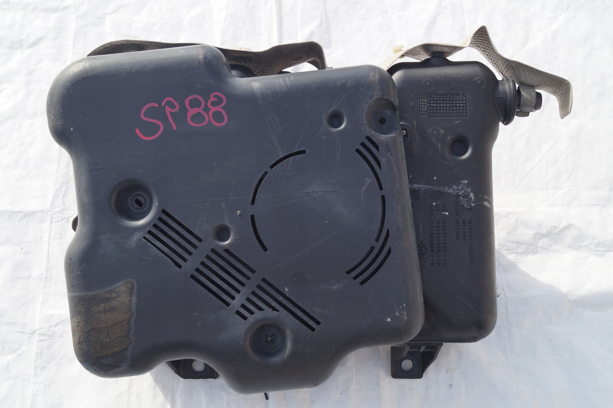 serbatoio Pompa ADBLUE RENAULT MASTER OPEL MOVANO 172A22038R 0444040014