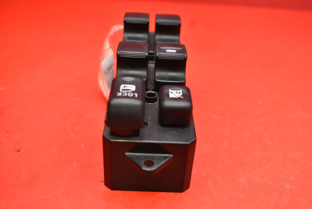 control panel of the window EU 8608A207 MITSUBISHI ASX 1 and 10-12