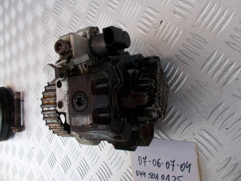 fuel pump Einspritzdüse VW Crafter 2.5 TDI 0445010125 klein PRZEBIEG BDB