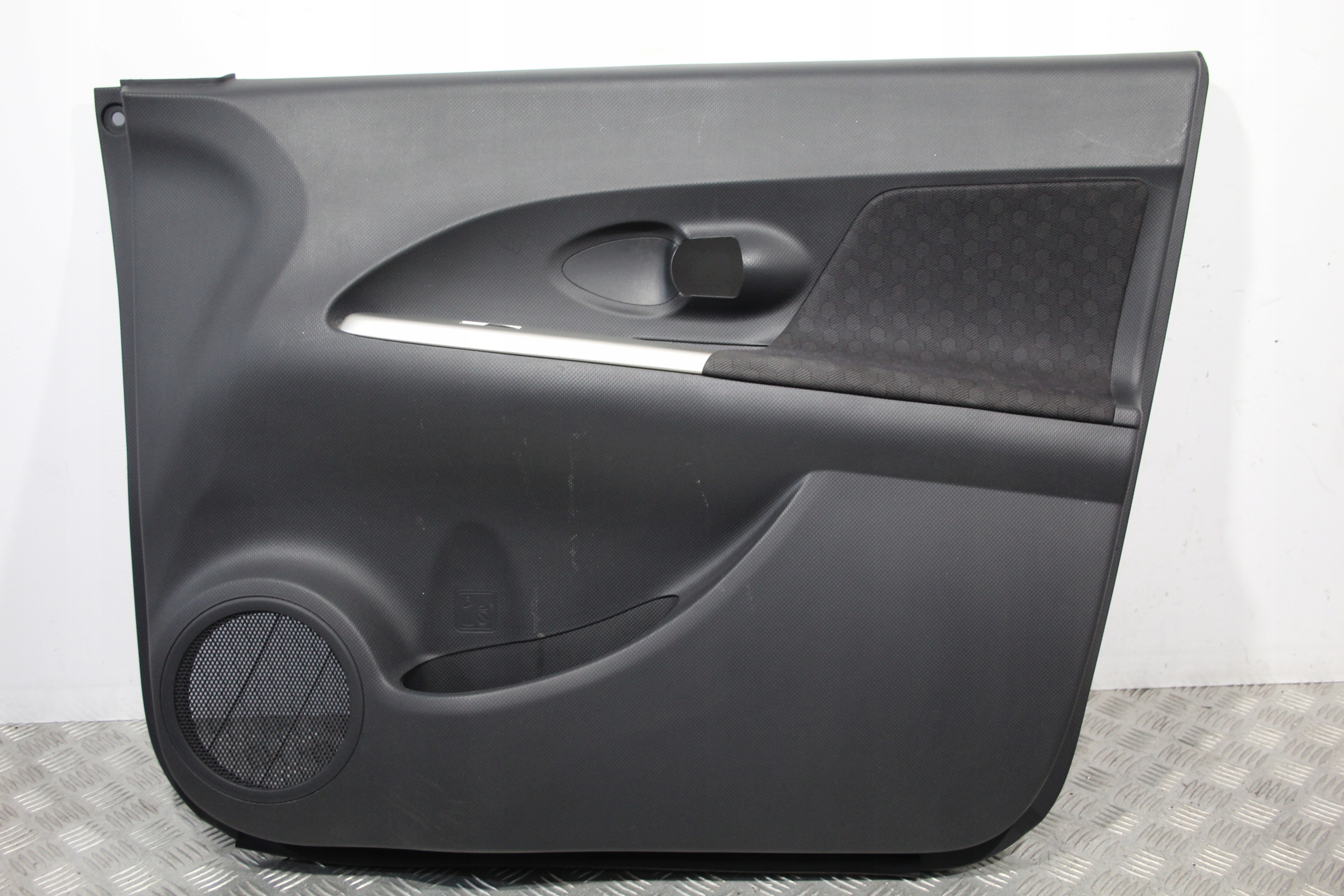 side door right front TOYOTA URBAN CRUISER