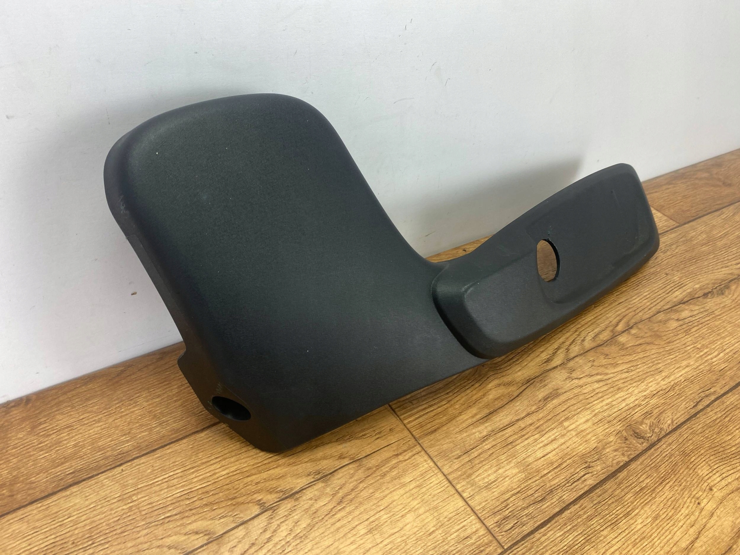 plastica boczny kanapy Ford Escape IV Kuga MK3 2020+