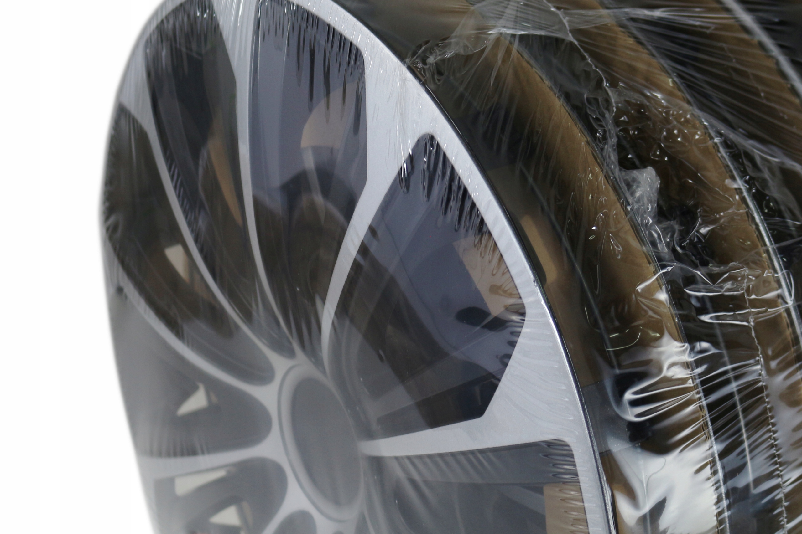 KOŁPAKI SAMOCHODOWE SUPERNOVA BIAŁE POŁYSK 15'' Liczba sztuk 4 szt.