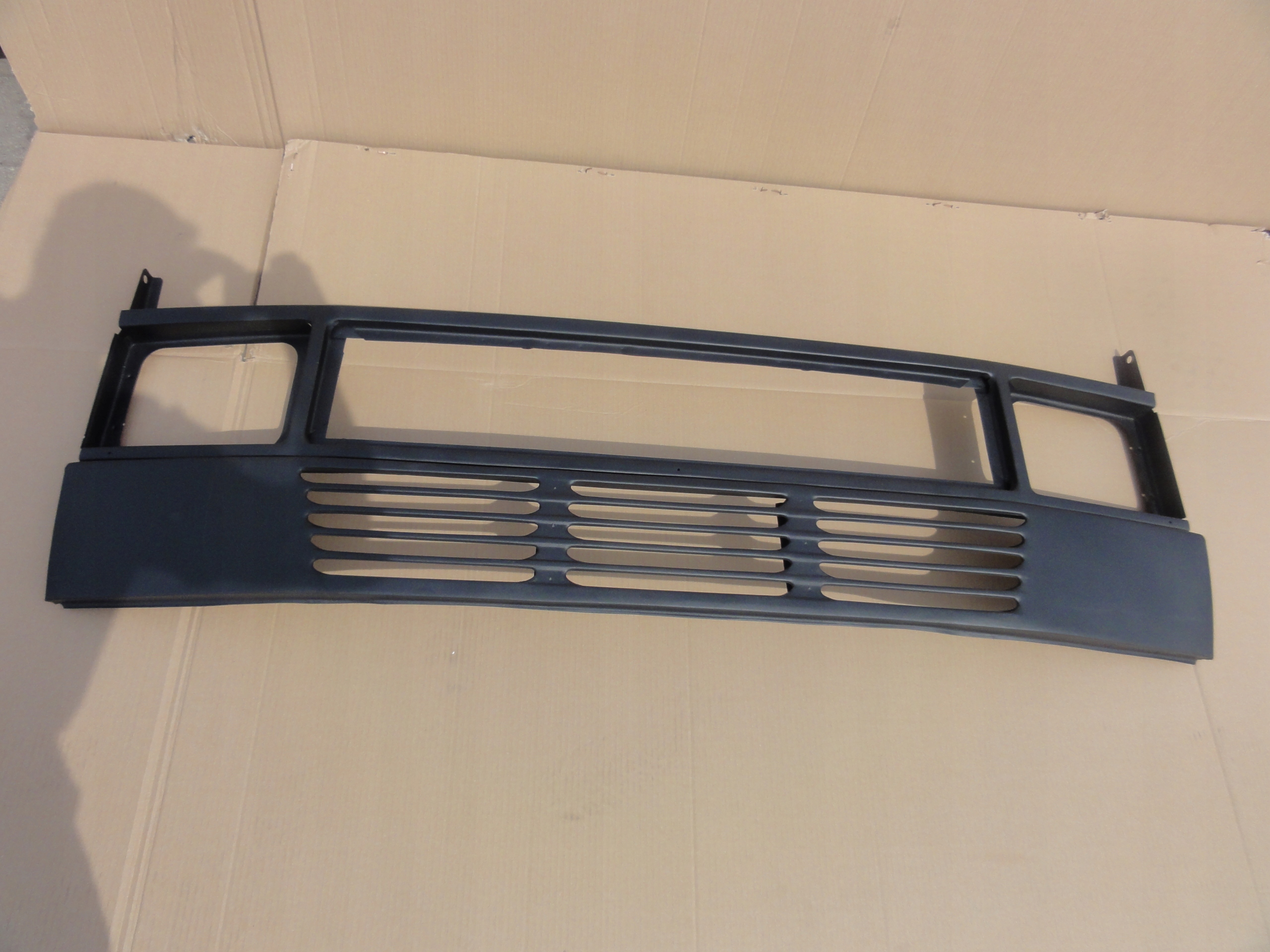 PAS PRZEDNI WZMOCNIENIE MERCEDES BUS KACZKA