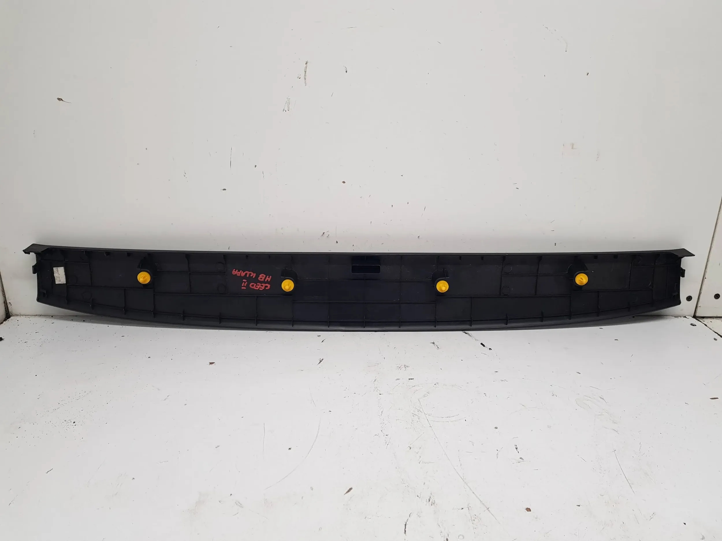 KIA CEED II 12-15 HB cover moulding bonnet boot 81761-A2000