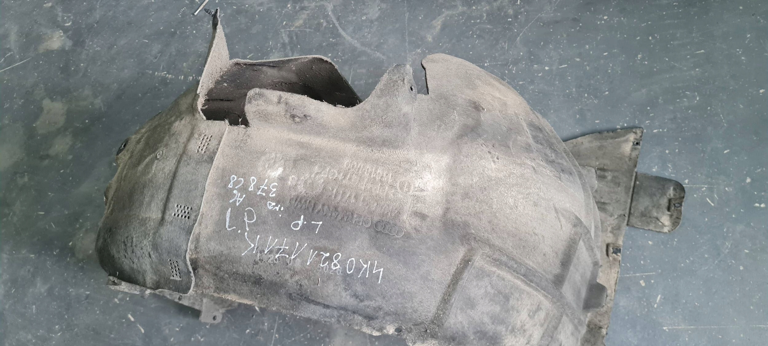 A6 C8 4K mudguard left left front MATERIAL ORG 4K0821171K