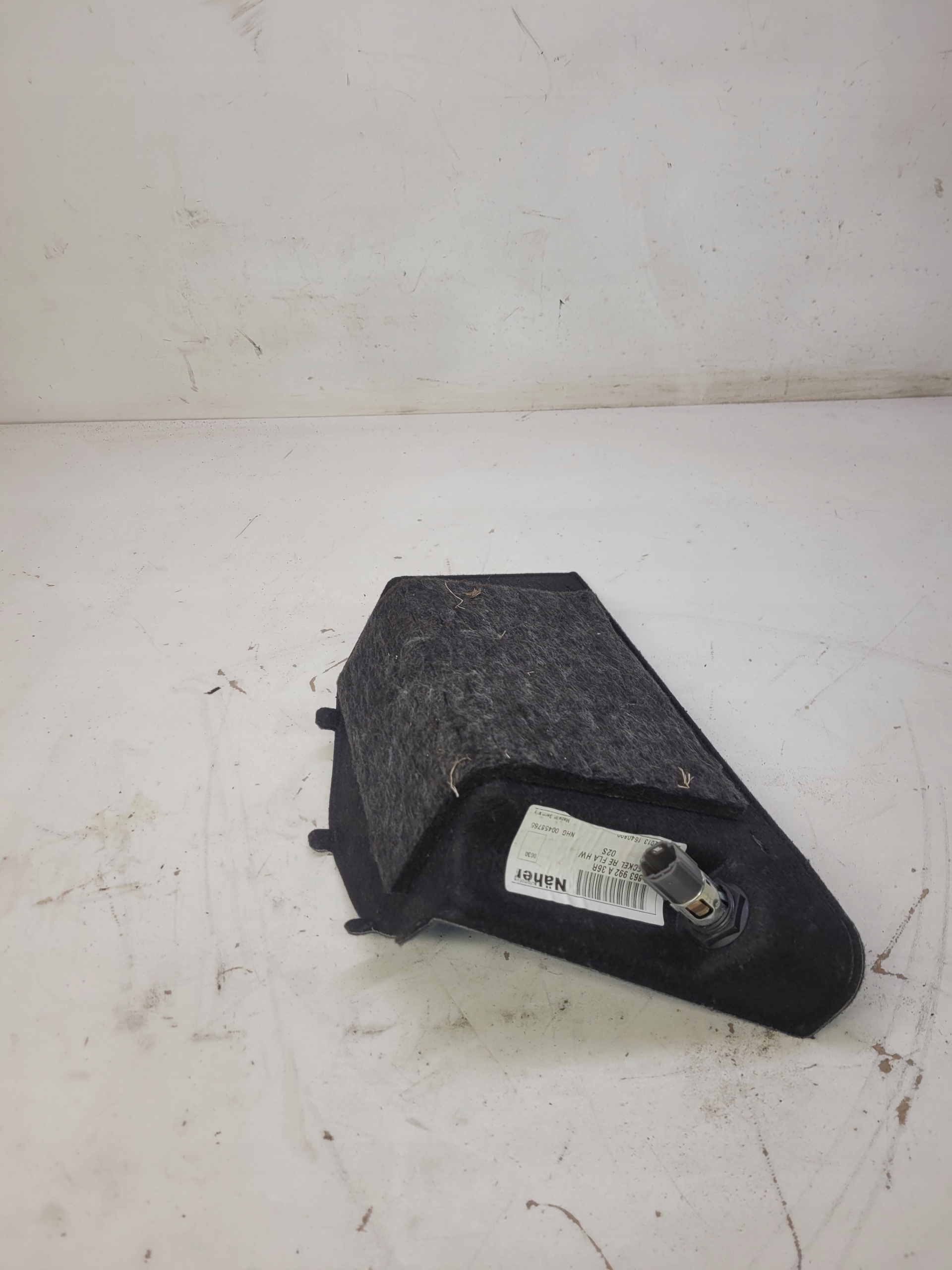 boot upholstery right AUDI A6 C7 sedan 4G5863992A