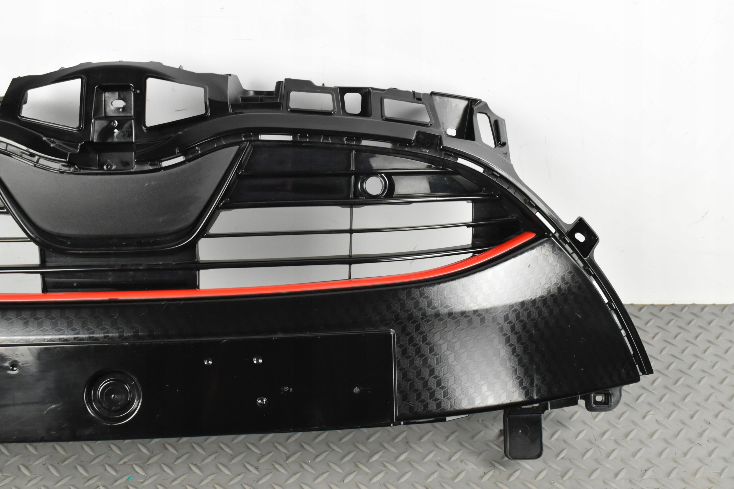 Toyota Yaris I P1 Kühlergrill FRONTGRILL Kühlergitter 53101K00305 - Thumbnail 3
