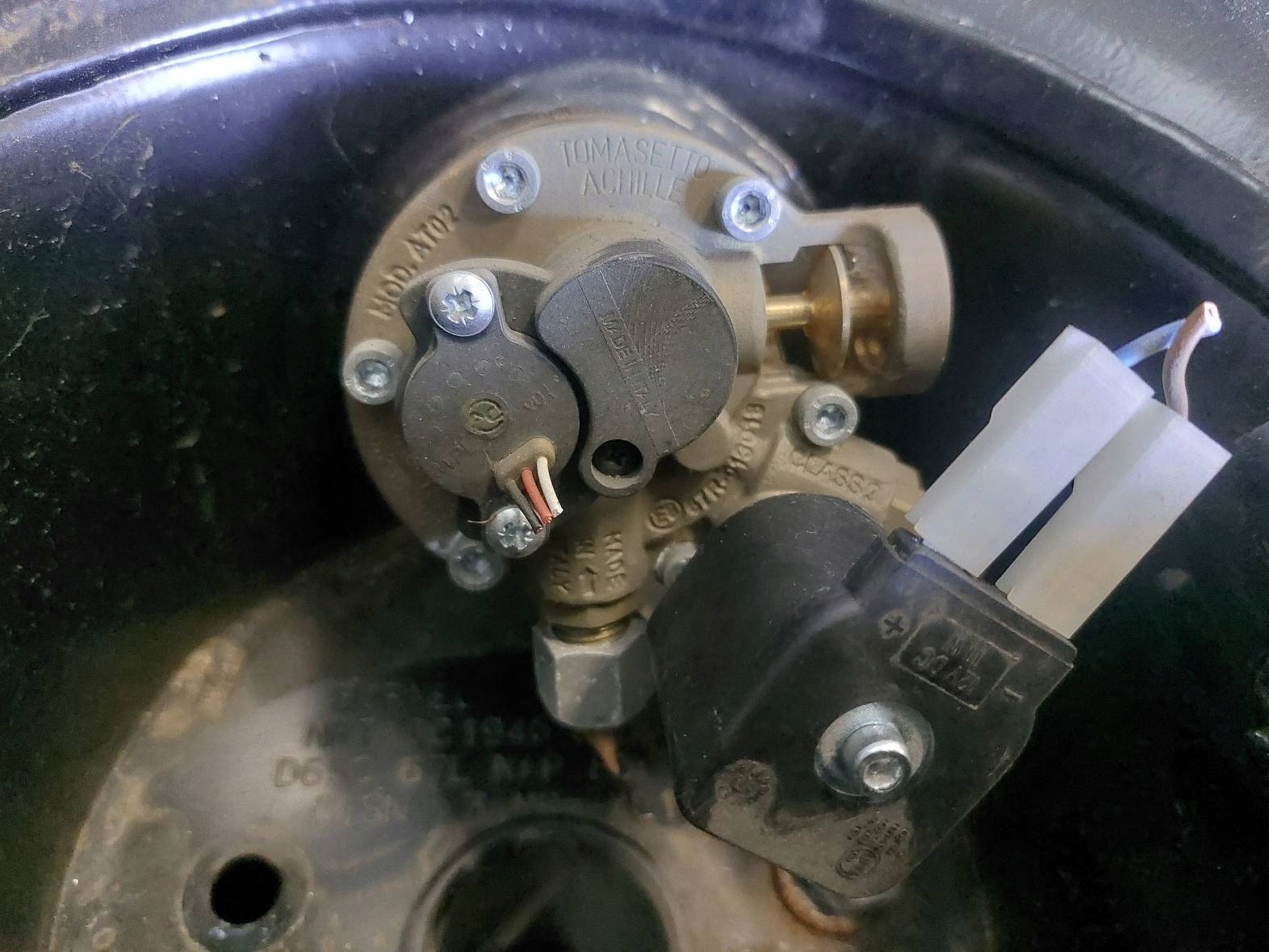 BUTLA GAZOWA LPG 67R 2027R W KOŁO PAPIER + ZAWÓR Producent części Bormech