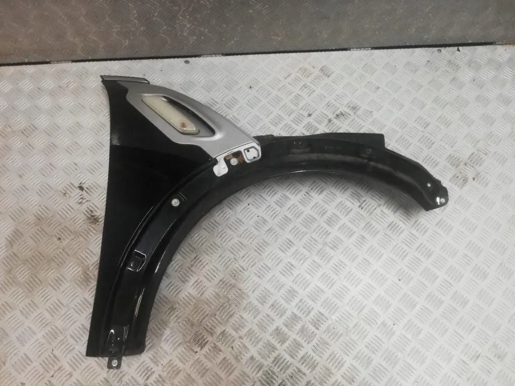 FRE16530 - Крило переднє праве MINI COUNTRYMAN R60 B11