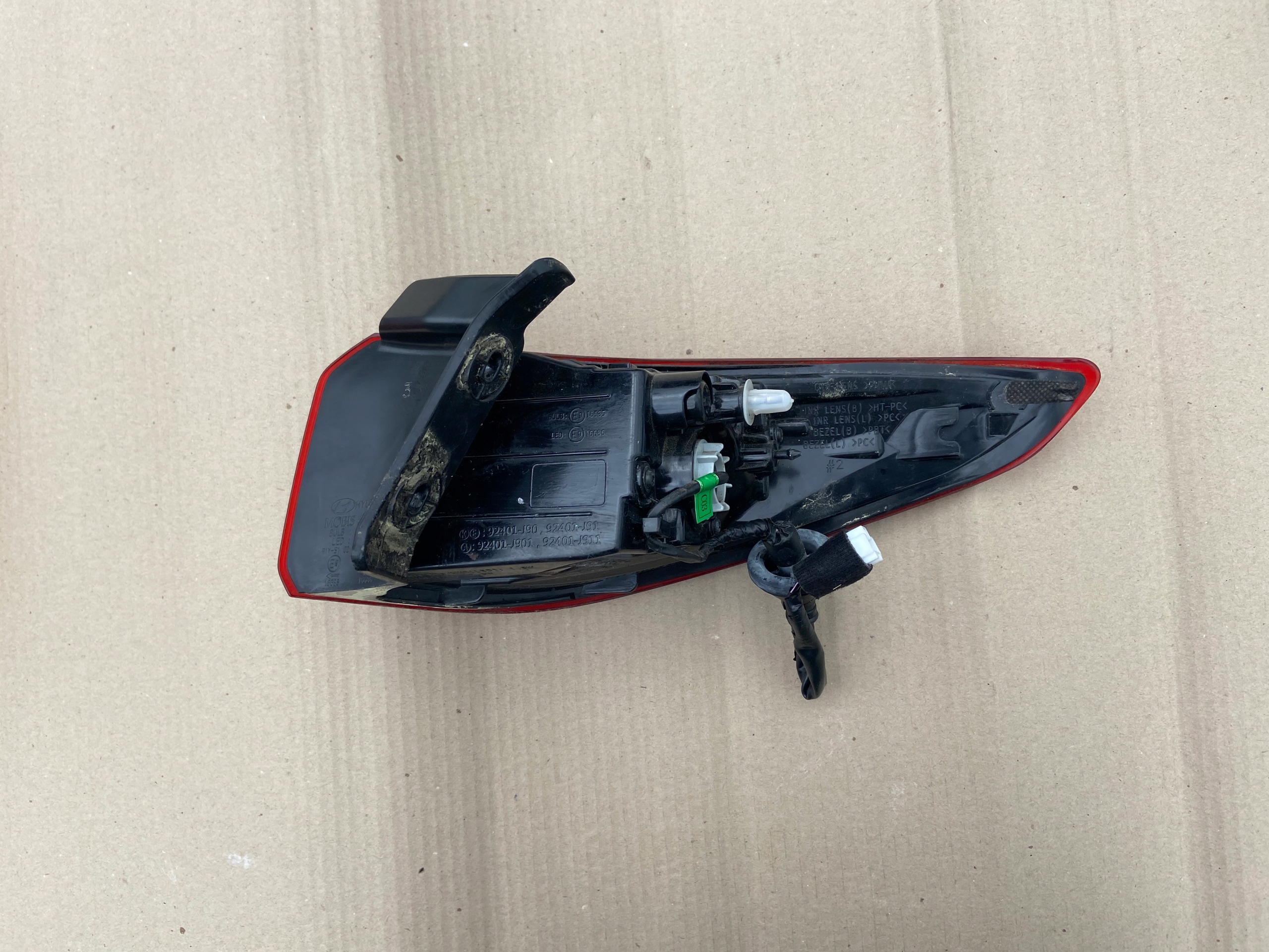 фонарь led KONA левый задний 92402 j90