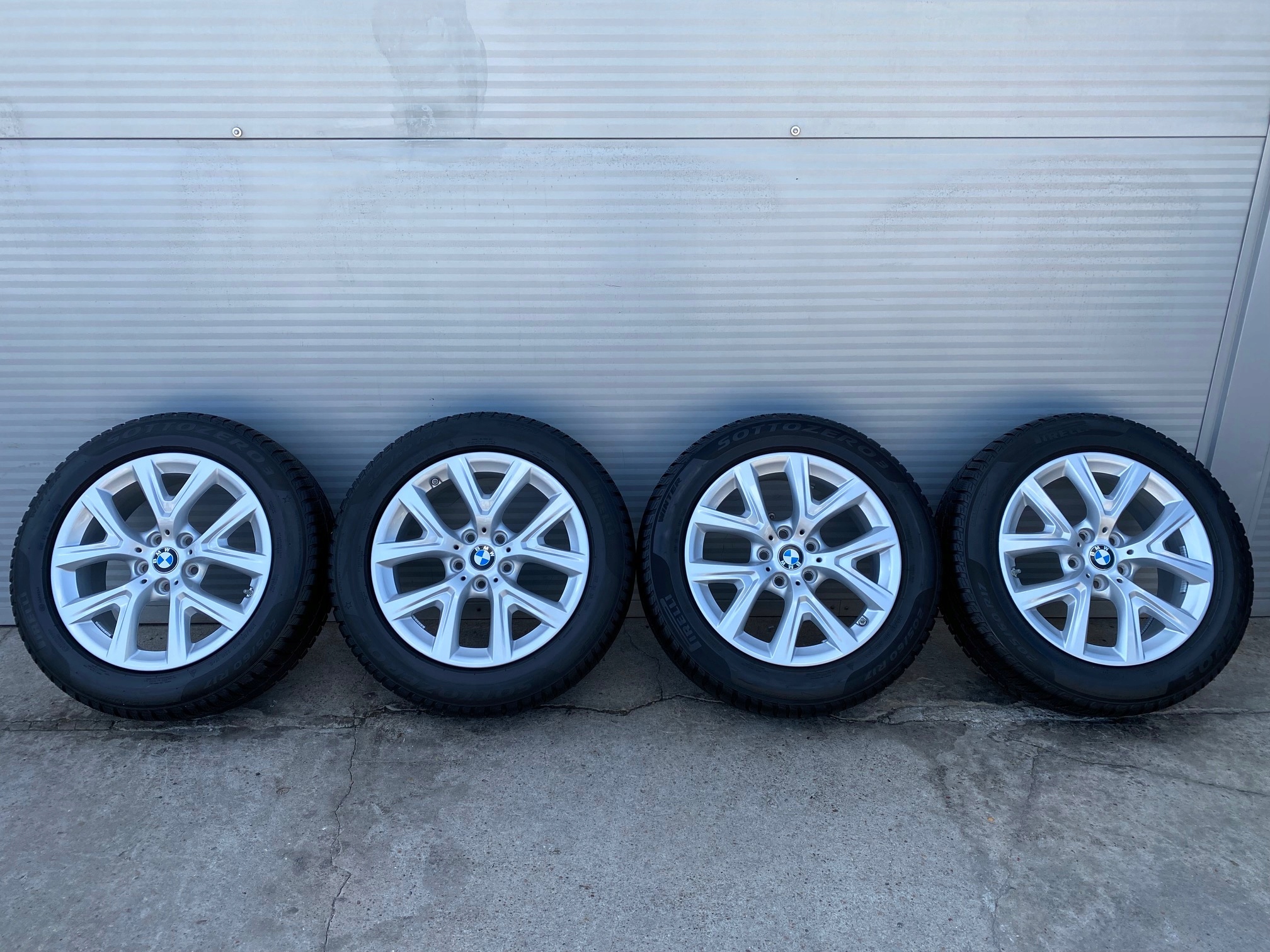 OEM KOŁA ZIMOWE BMW X2 F39 X1 F48 205/60/17 Pirelli demo super ! Szerokość opony 205 mm