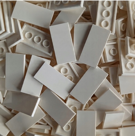 

Lego Płytka 2 x 4 gładka 87079 Biała Nowa 10 szt