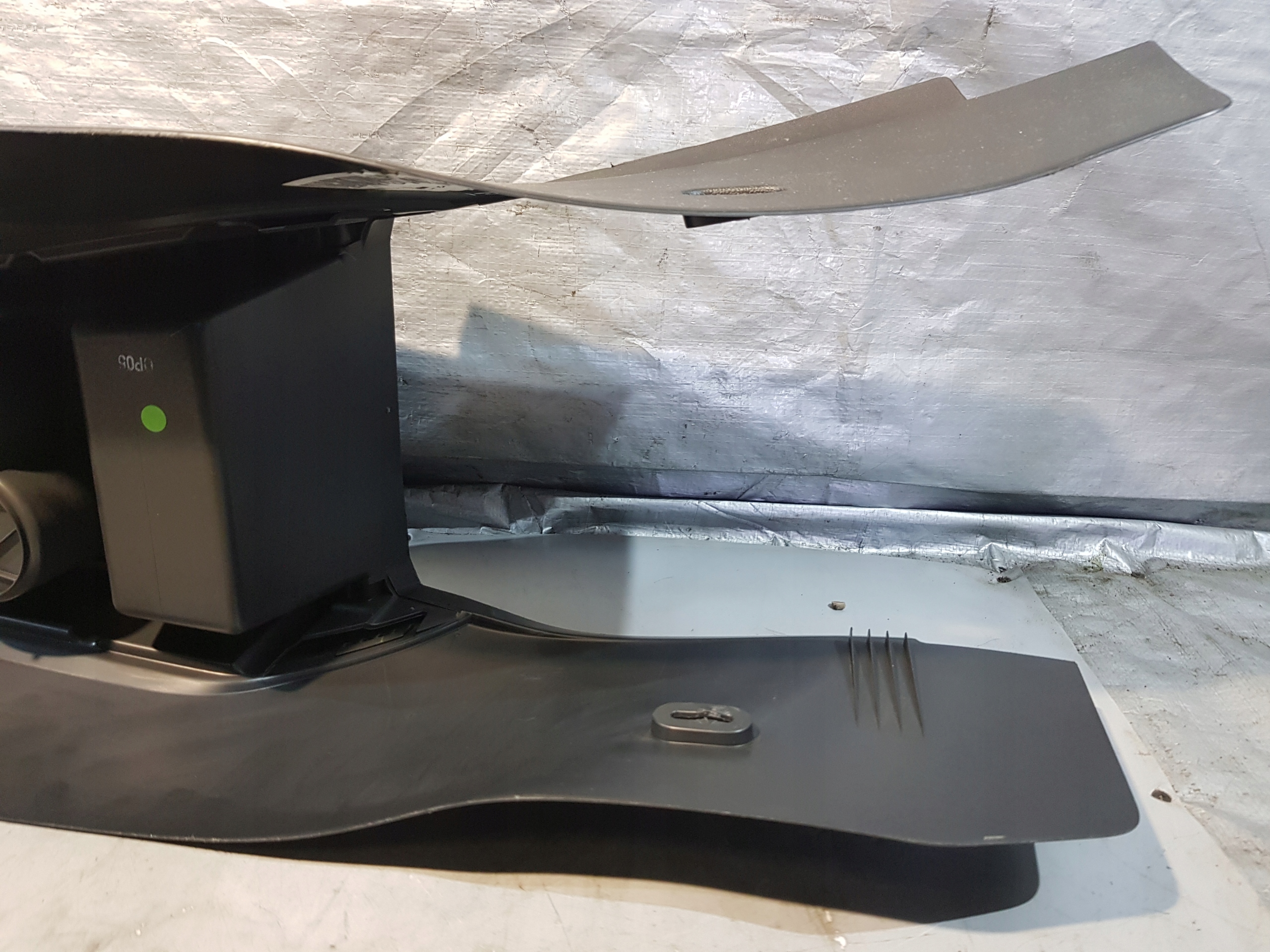 TUNEL mitte SKODA FABIA III KOMBI 19R 6V0863243 + Schlaltknopf