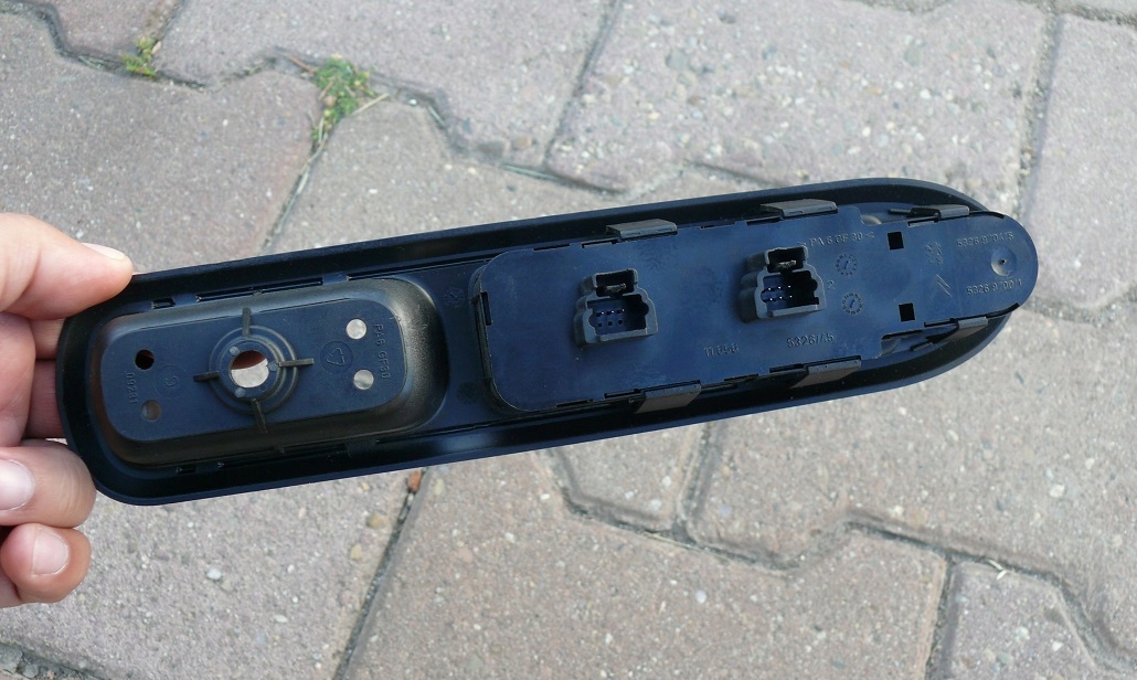 control panel SZYBAMI left front PEUGEOT 407 EU