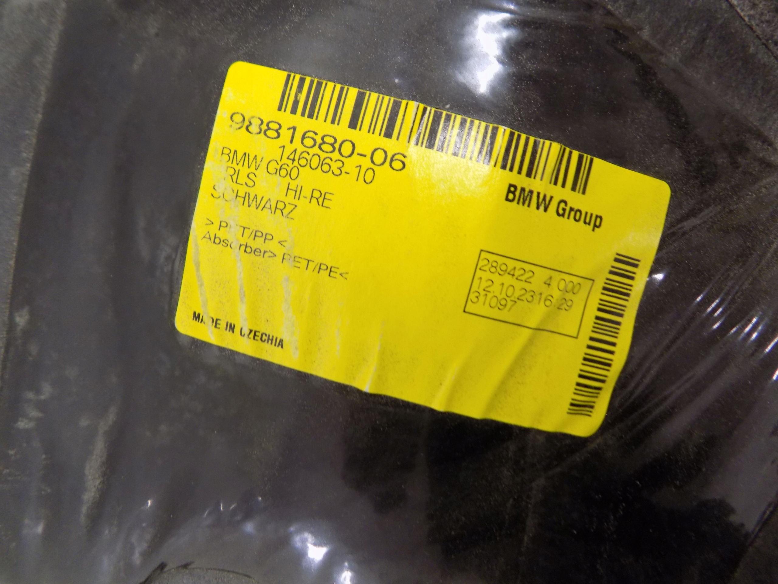BMW G60 mudguard rear part right left 9881680 9881679