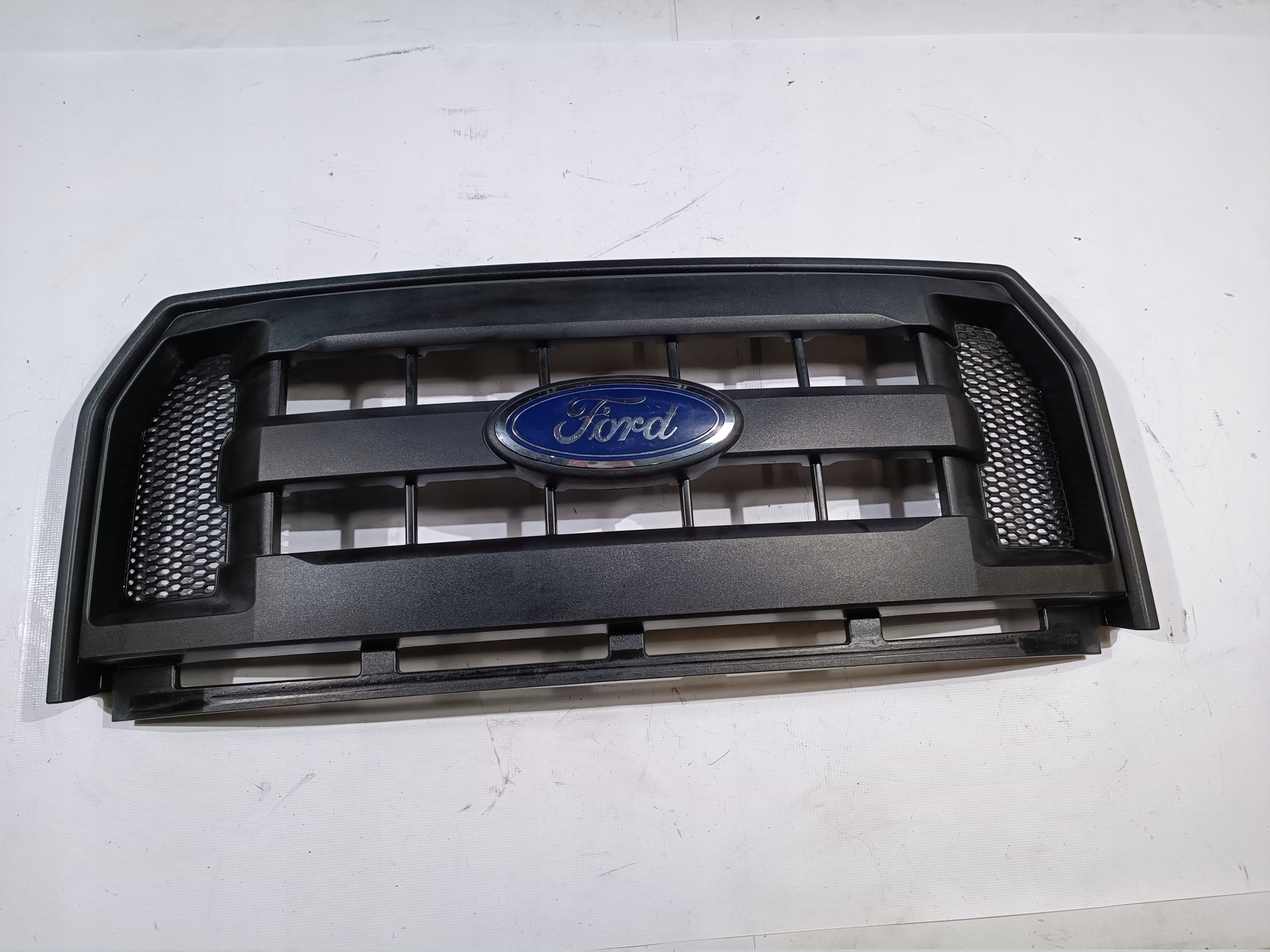grill grille radiator Ford F150 2015
