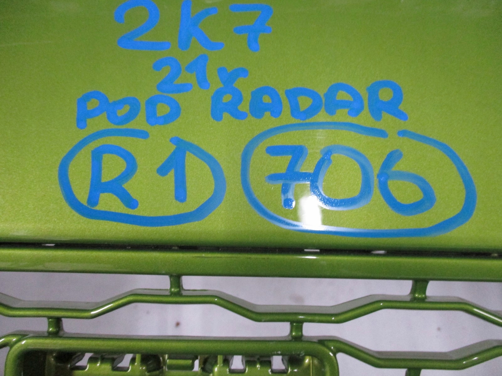 BRANIK PREDNJI DIO VW CADDY 2K7 21R ISPOD RADAR