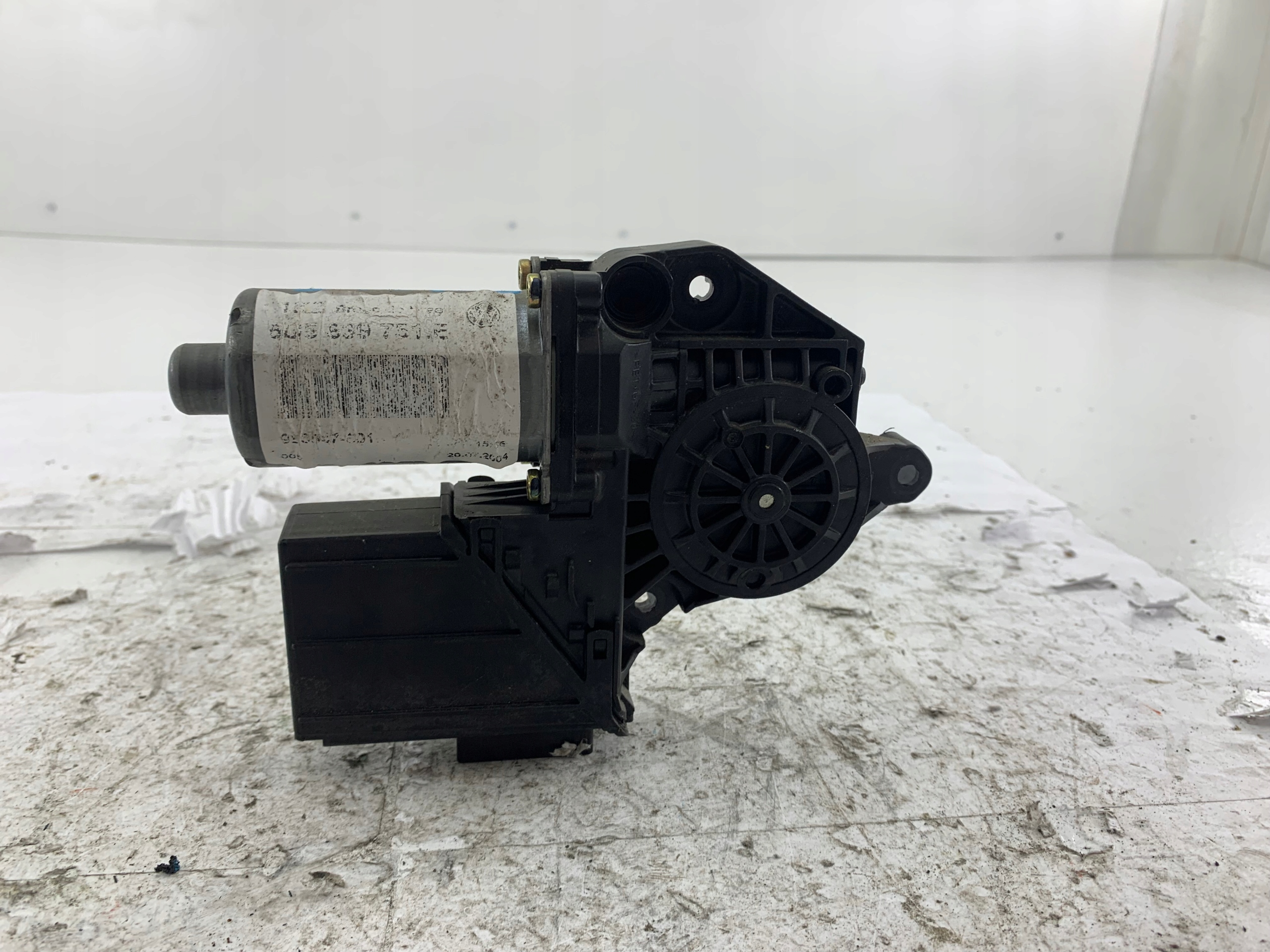 VW POLO 9N IV mini motor windows left rear part 6Q5839751E