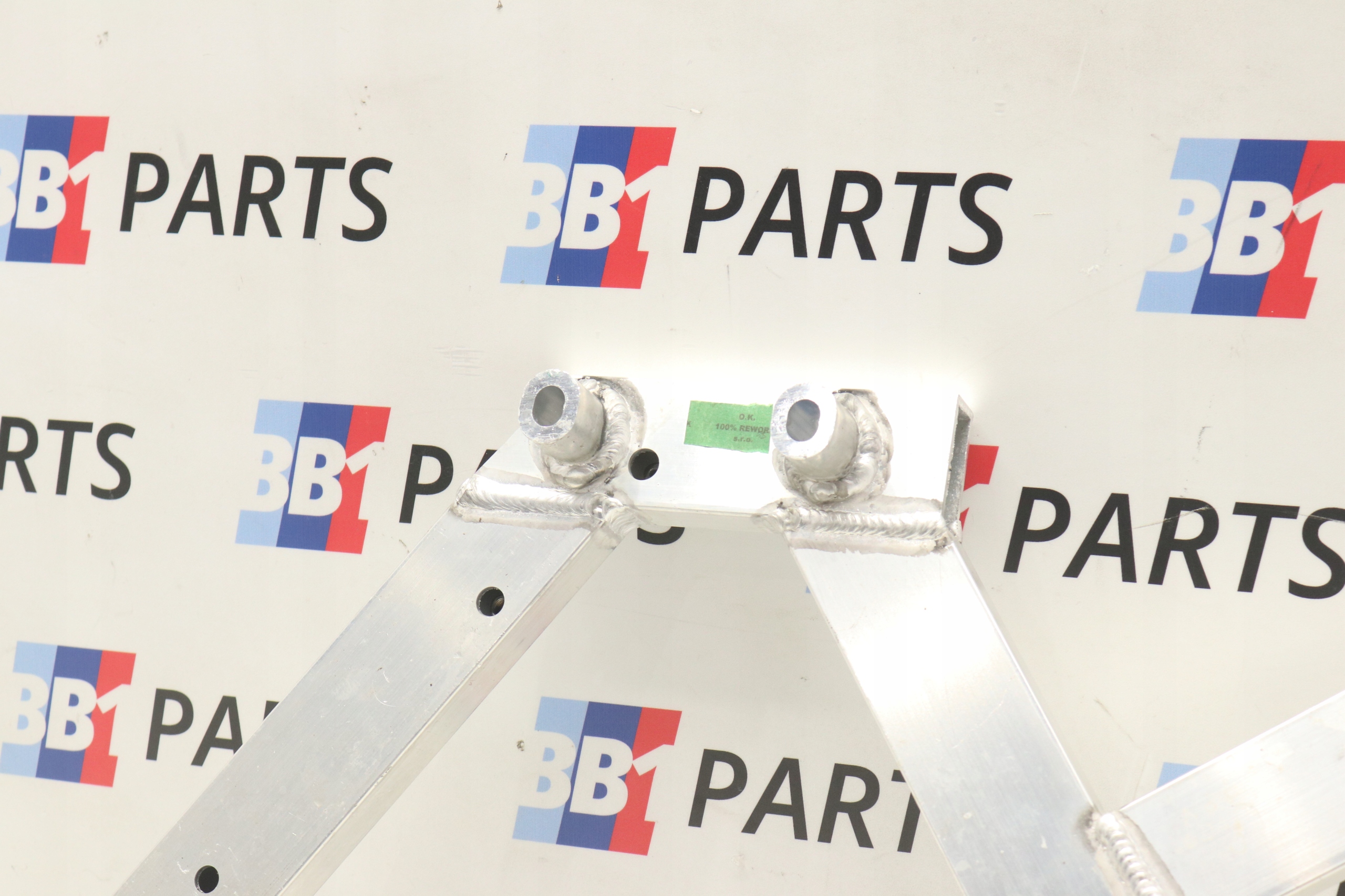 BMW I4 G26 console holder sider below engine 8738483