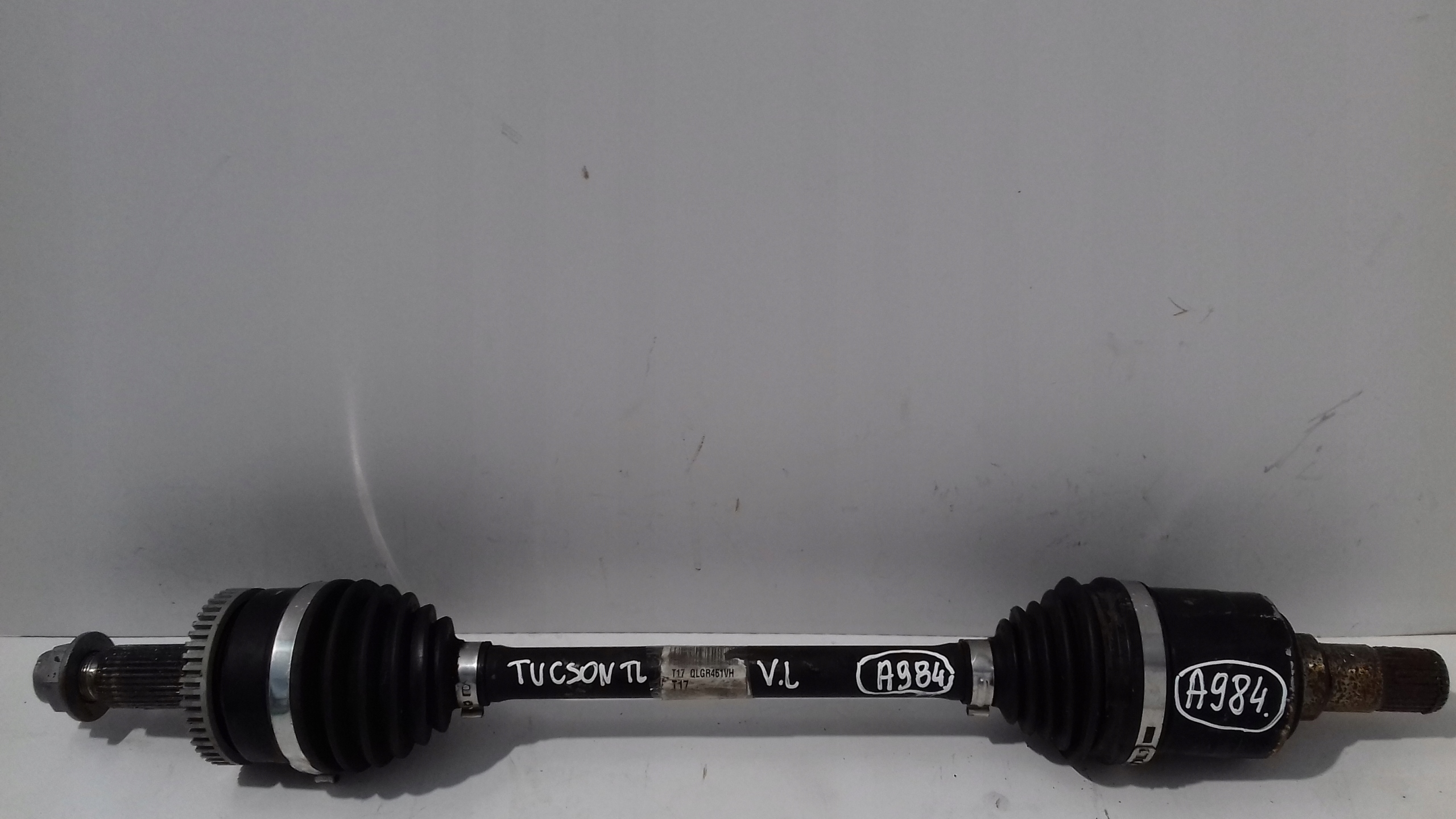 HYUNDAI TUCSON III TL semi-axis left front short.