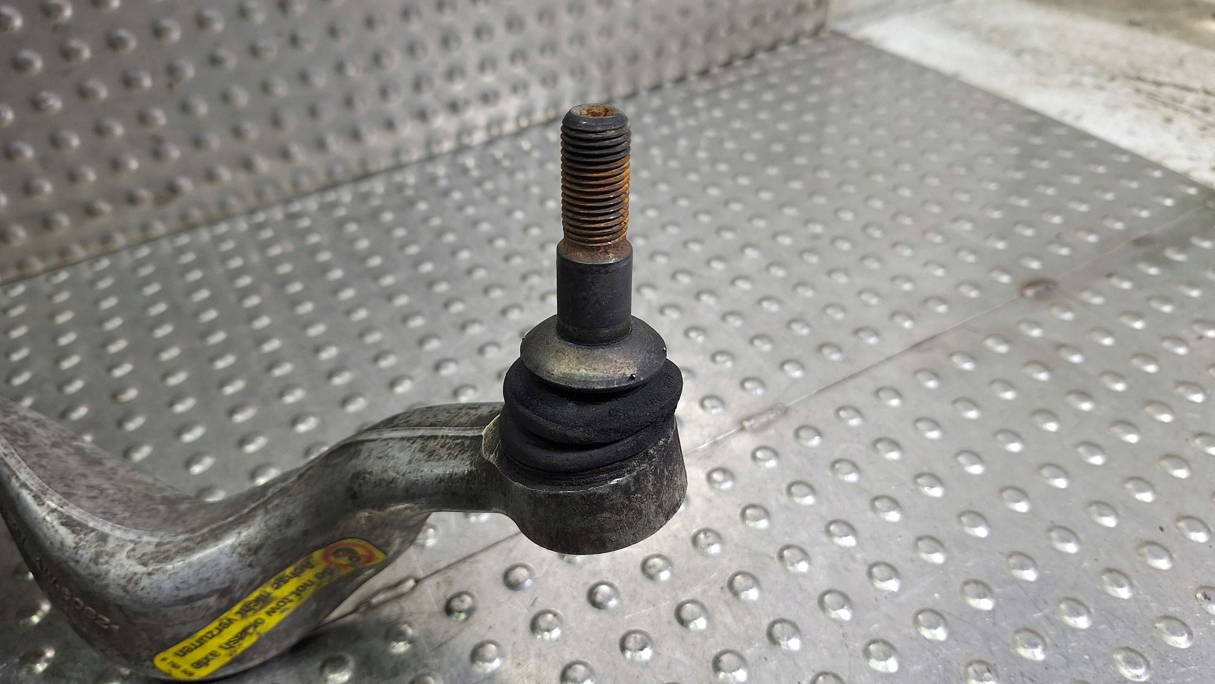 rameno pravý předek 6763704 BMW E81 E82 E87 E88 E89 E90 E91 E92 E93 X1 E84