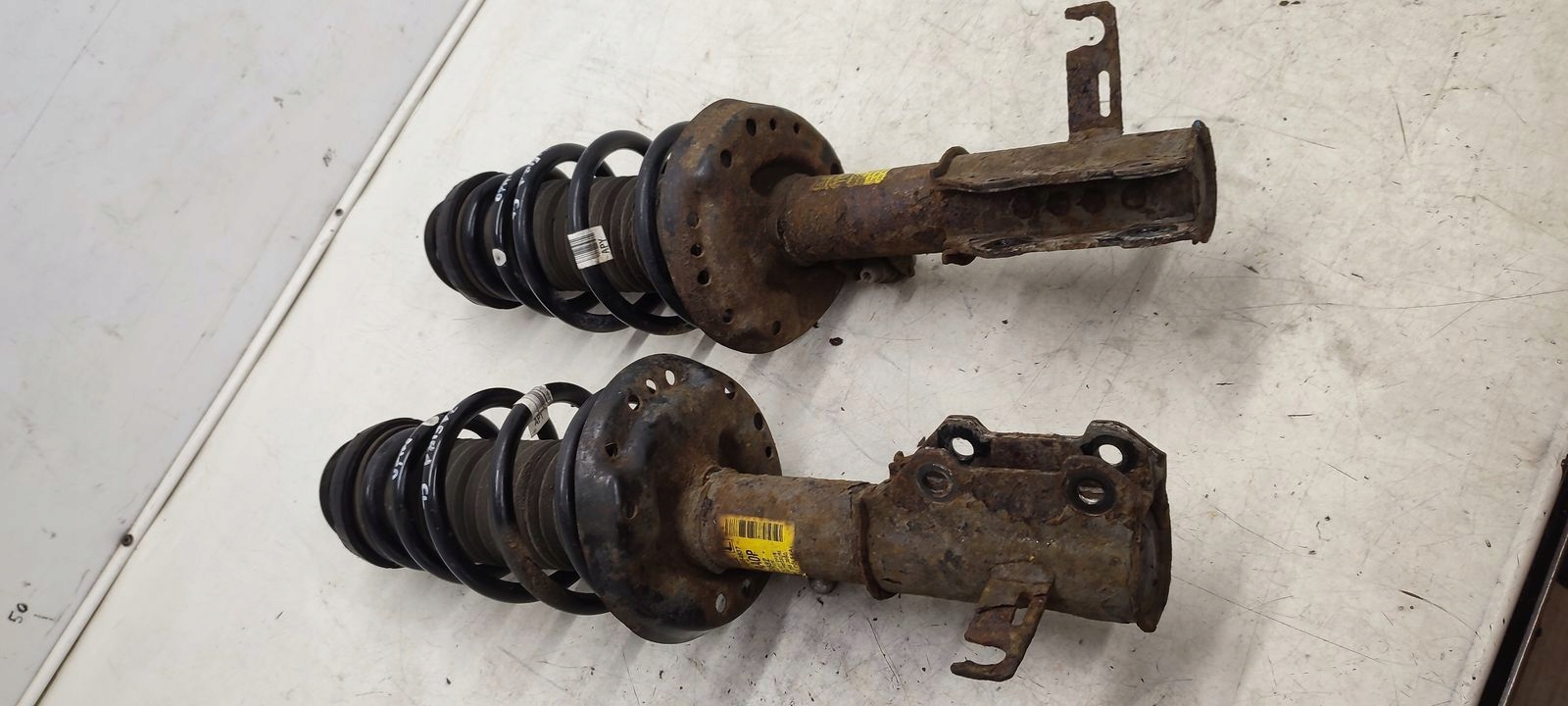 shock absorber spring front Opel Zafira C 2,0 CDTI