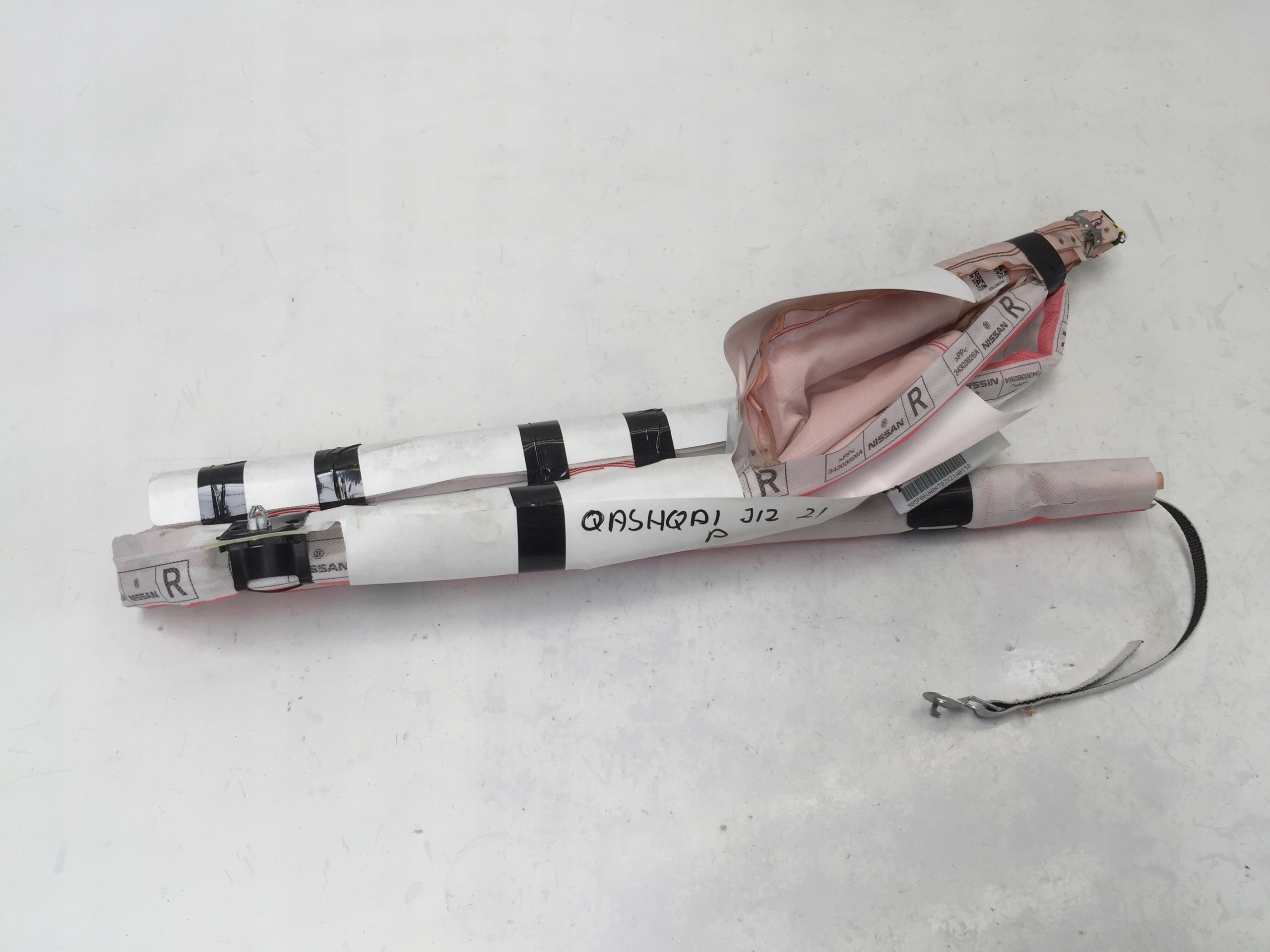 985P06UA0A - QASHQAI III J12 22 воздушная завеса правая подушка безопасности