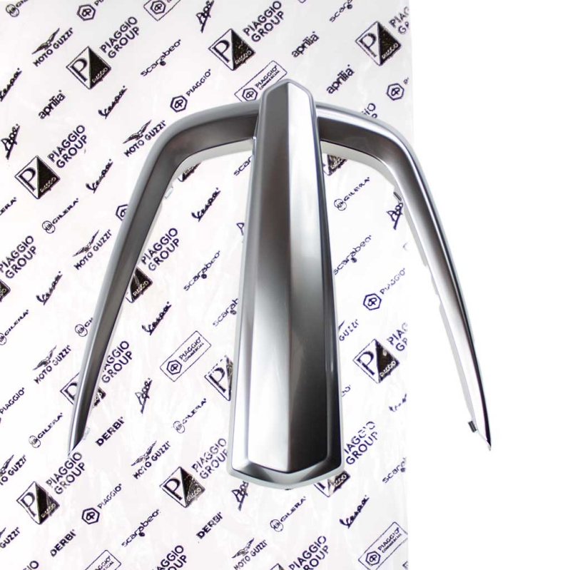 Chrómovaná predná krytka Piaggio MP3 125 250 300 400 Org 673865