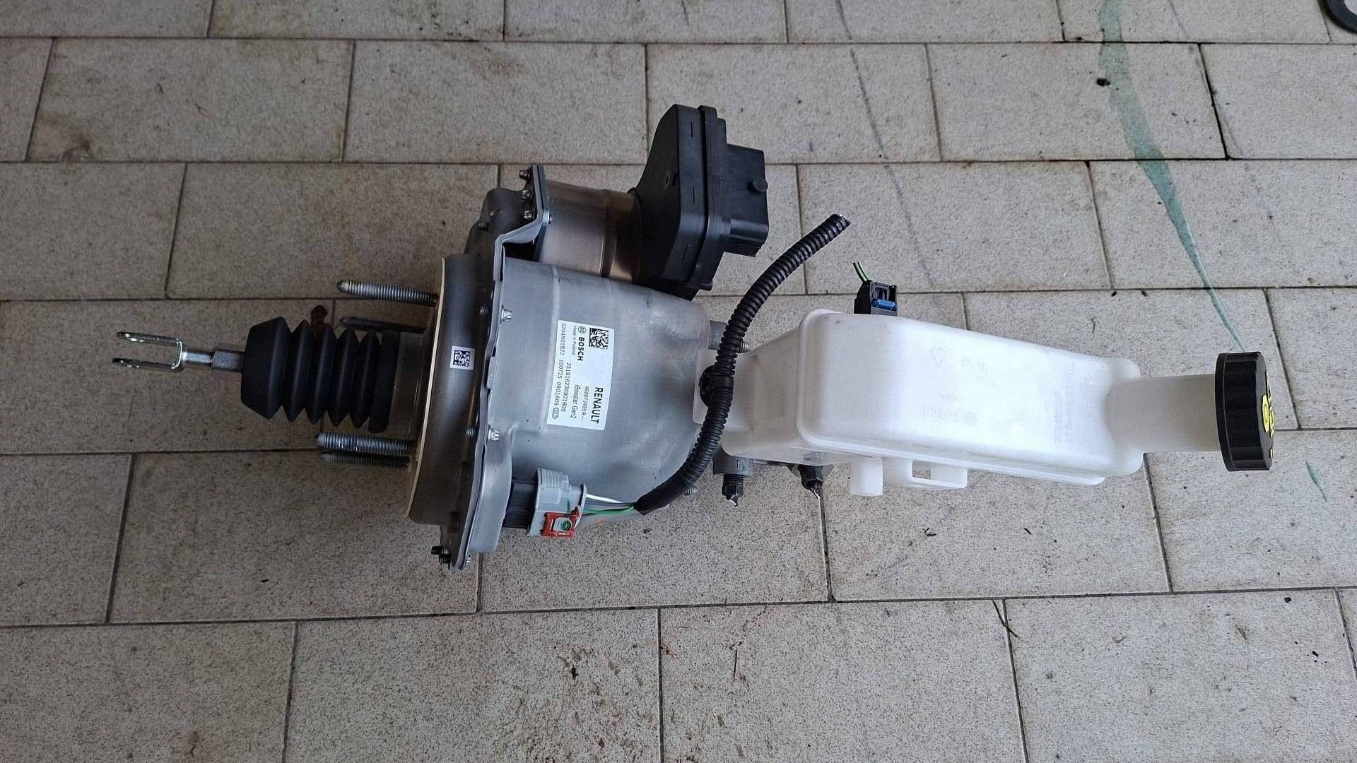 servo frein pompe Alpine A390 460072495R