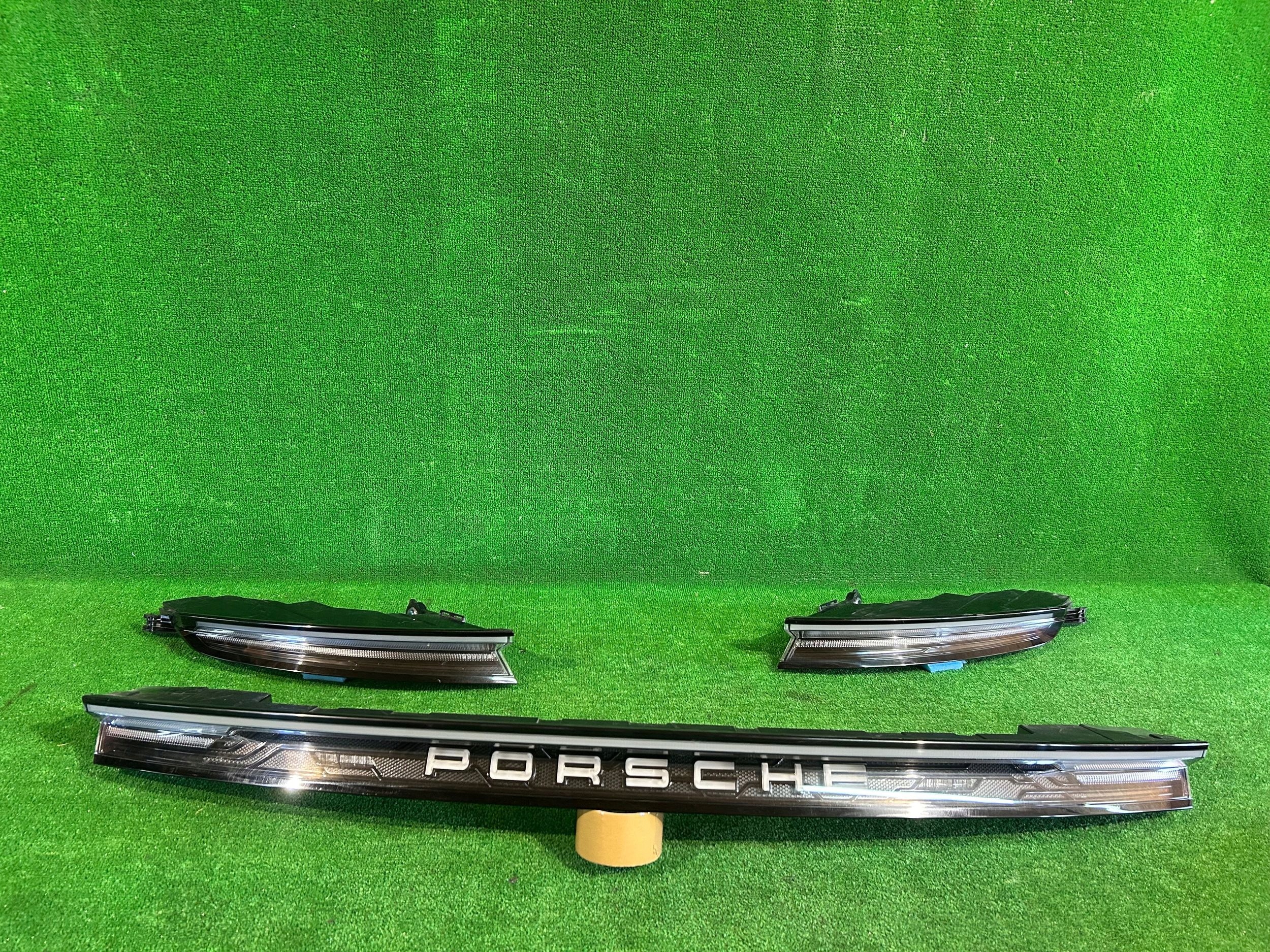 PORSCHE TAYCAN 9J1945082D 19+ light lights rear rear part + cap LED nr:3
