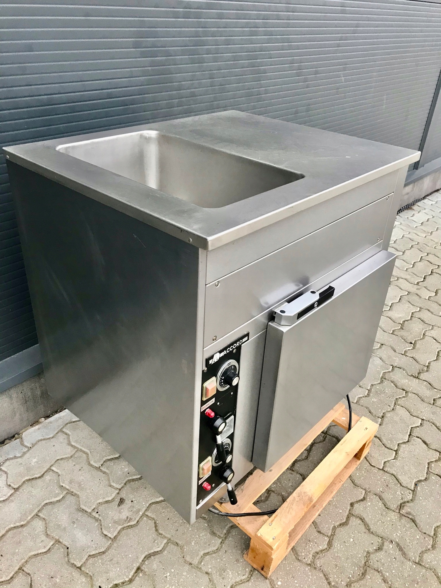 BEMAR ACCORD 1 KOMOROWY Z PODGRZEWACZEM Marka inny