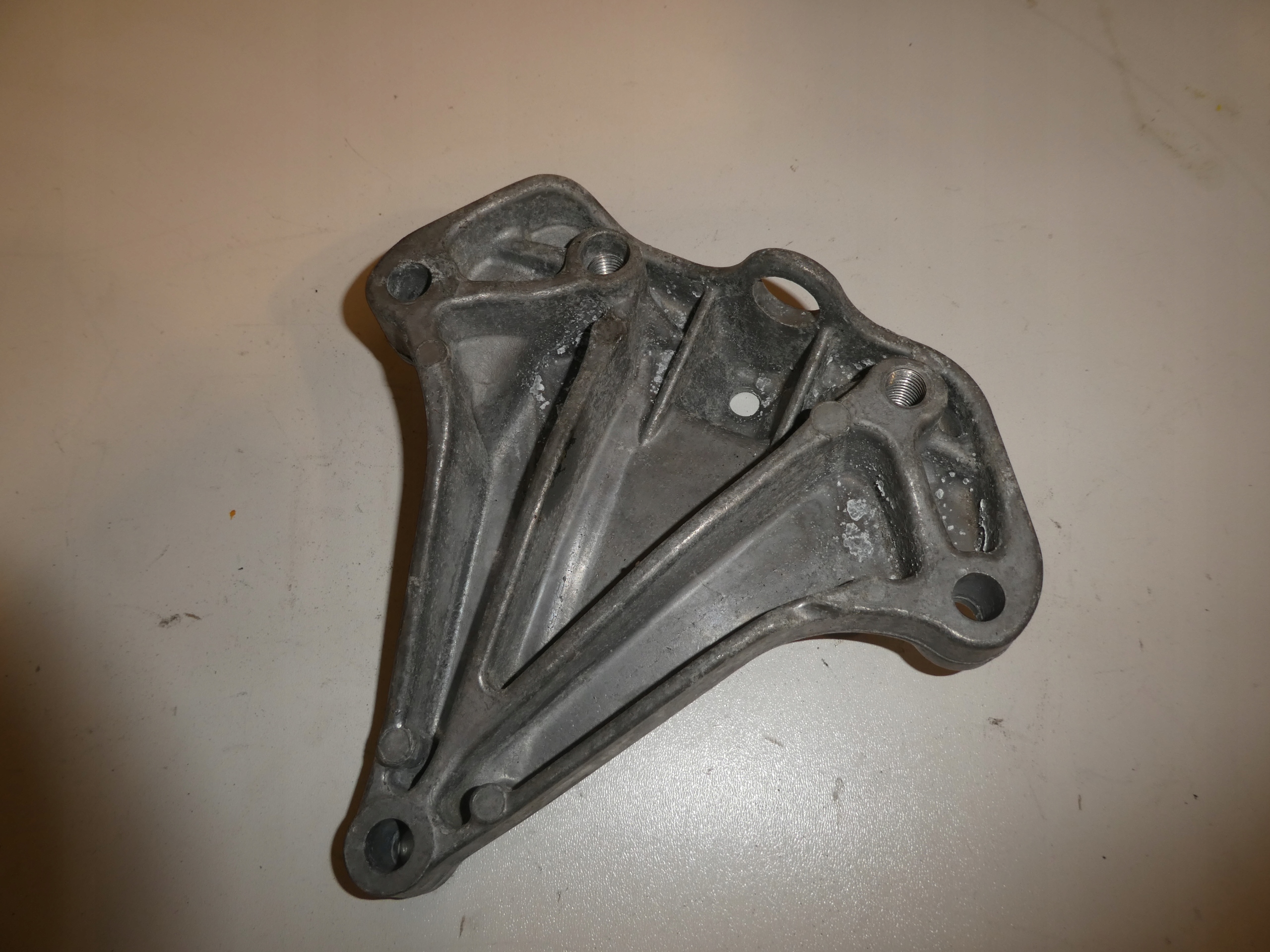 getriebehalter getriebe 1K0199117BB AUDI VW SKODA SEAT