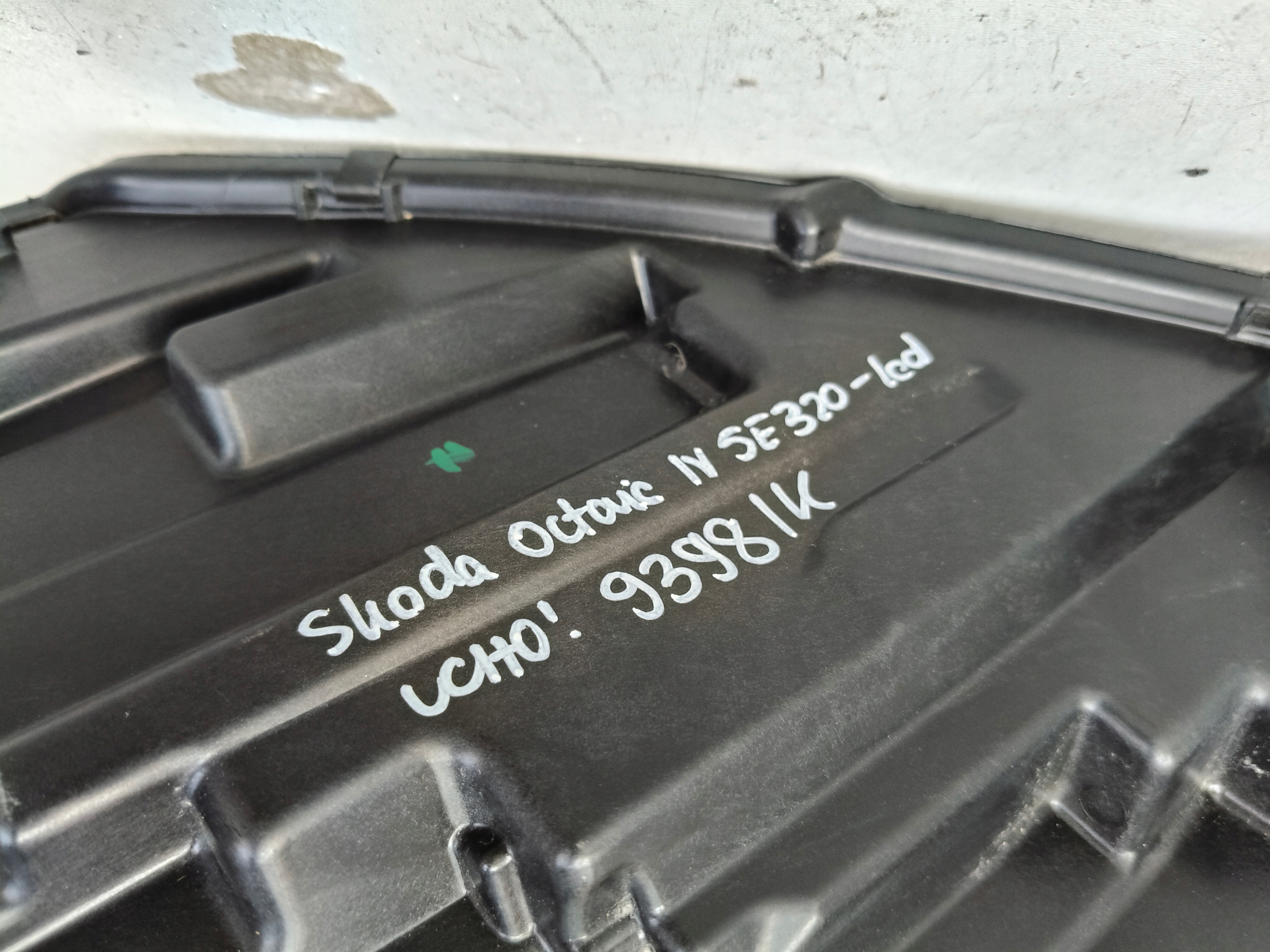 light right REFLEKTOR SKODA OCTAVIA IV 4 5E3 20- FULL LED
