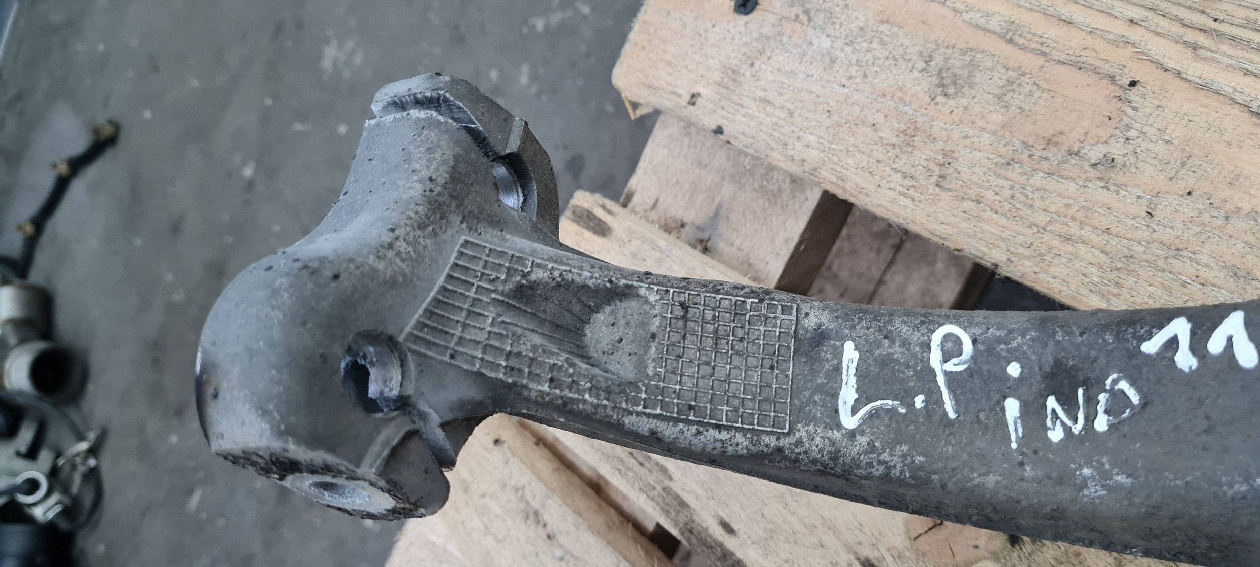 A5 8T LIFT swing left left front front 4G0407253A A4 B8 Q5 A6 C7 4G