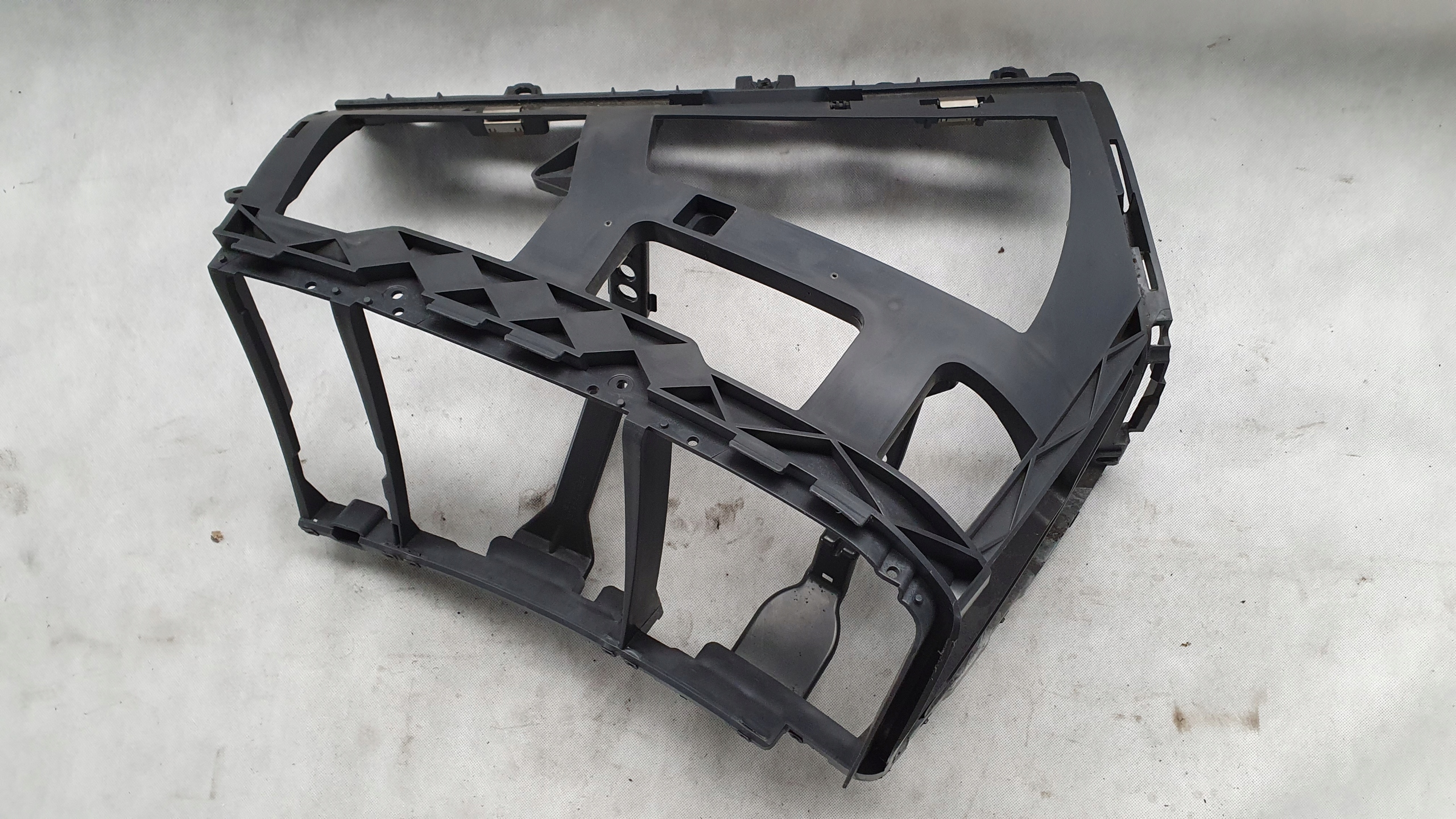 Рамка кабины доски консоль Scania R XPI 1879564