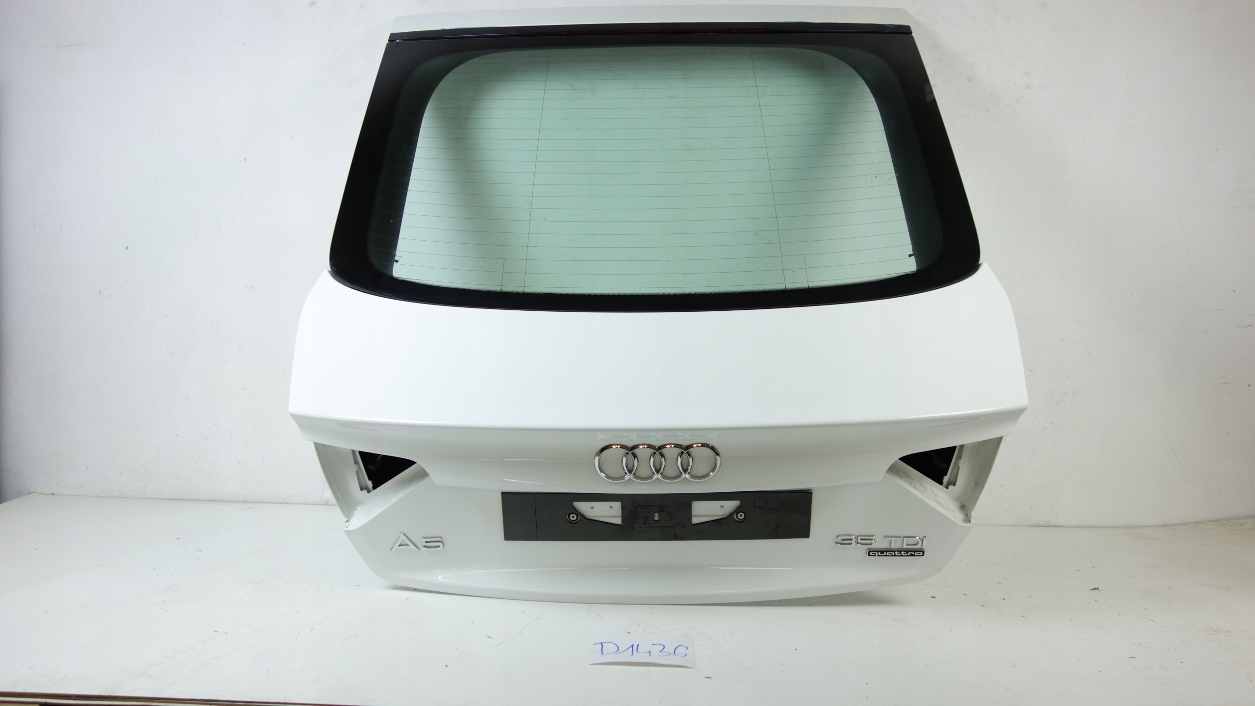 trunk door boot rear part AUDI A5 LIFT LY9C KAMERA