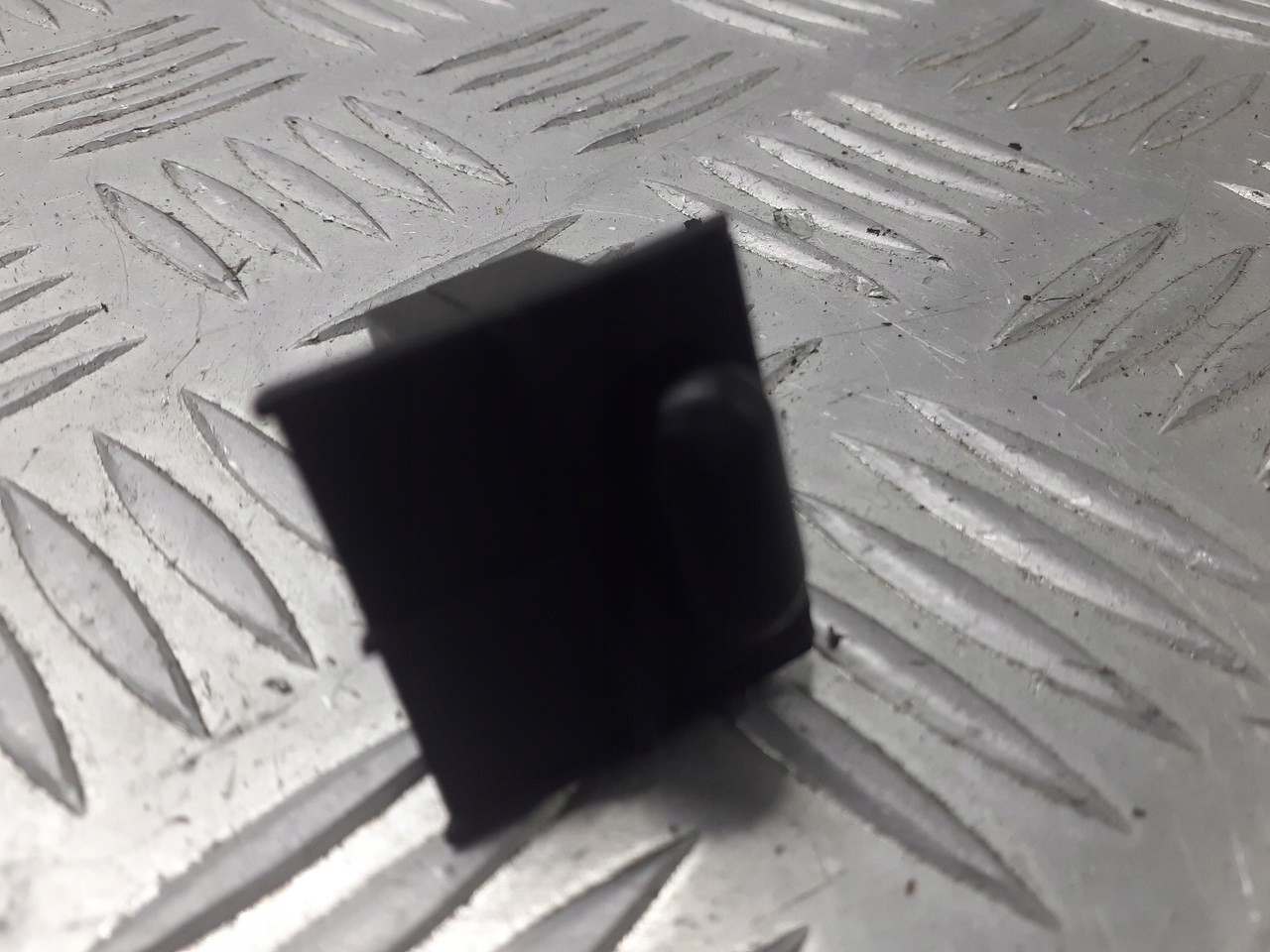 CZUJNIK NASŁONECZNIENIA VW PASSAT B5 3B0907539 za 45.00PLN z Kamińsko ...