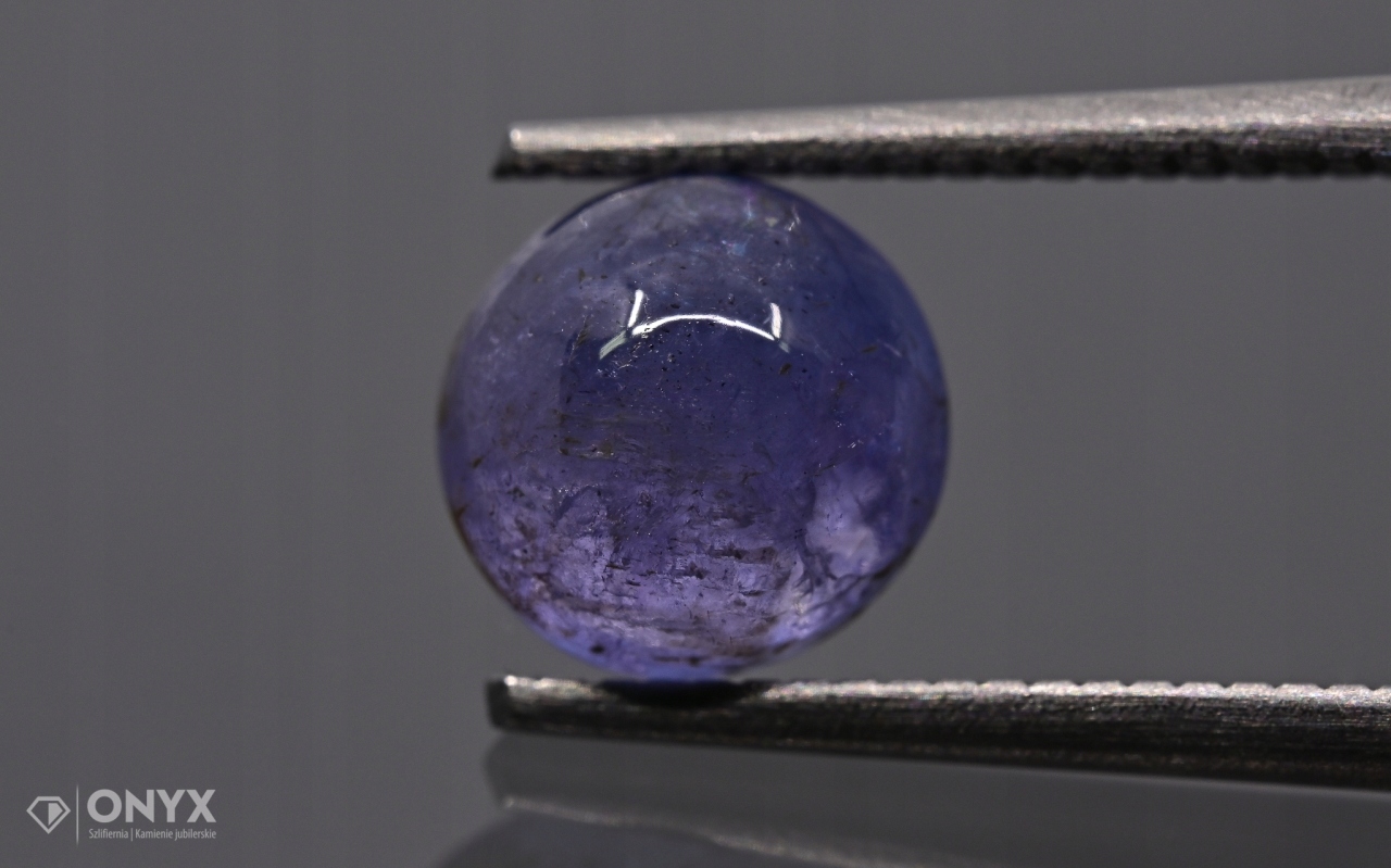 Tanzanit kabošon kulatý fi 6,5 mm