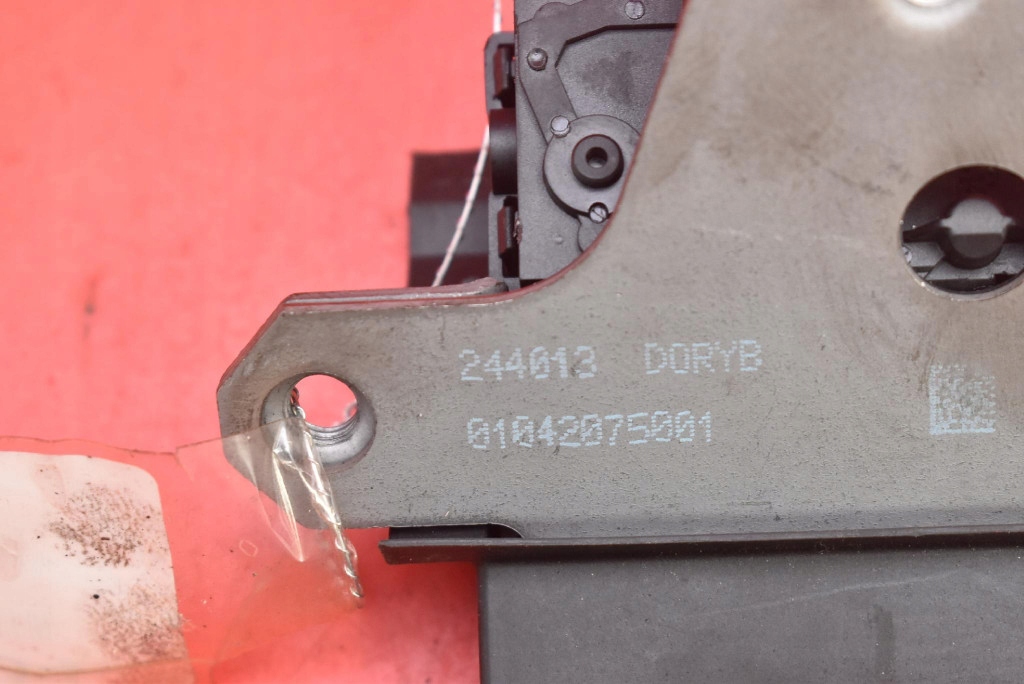 lock bonnet rear part boot 31335870 VOLVO V40 2 II 5D HB 12-16