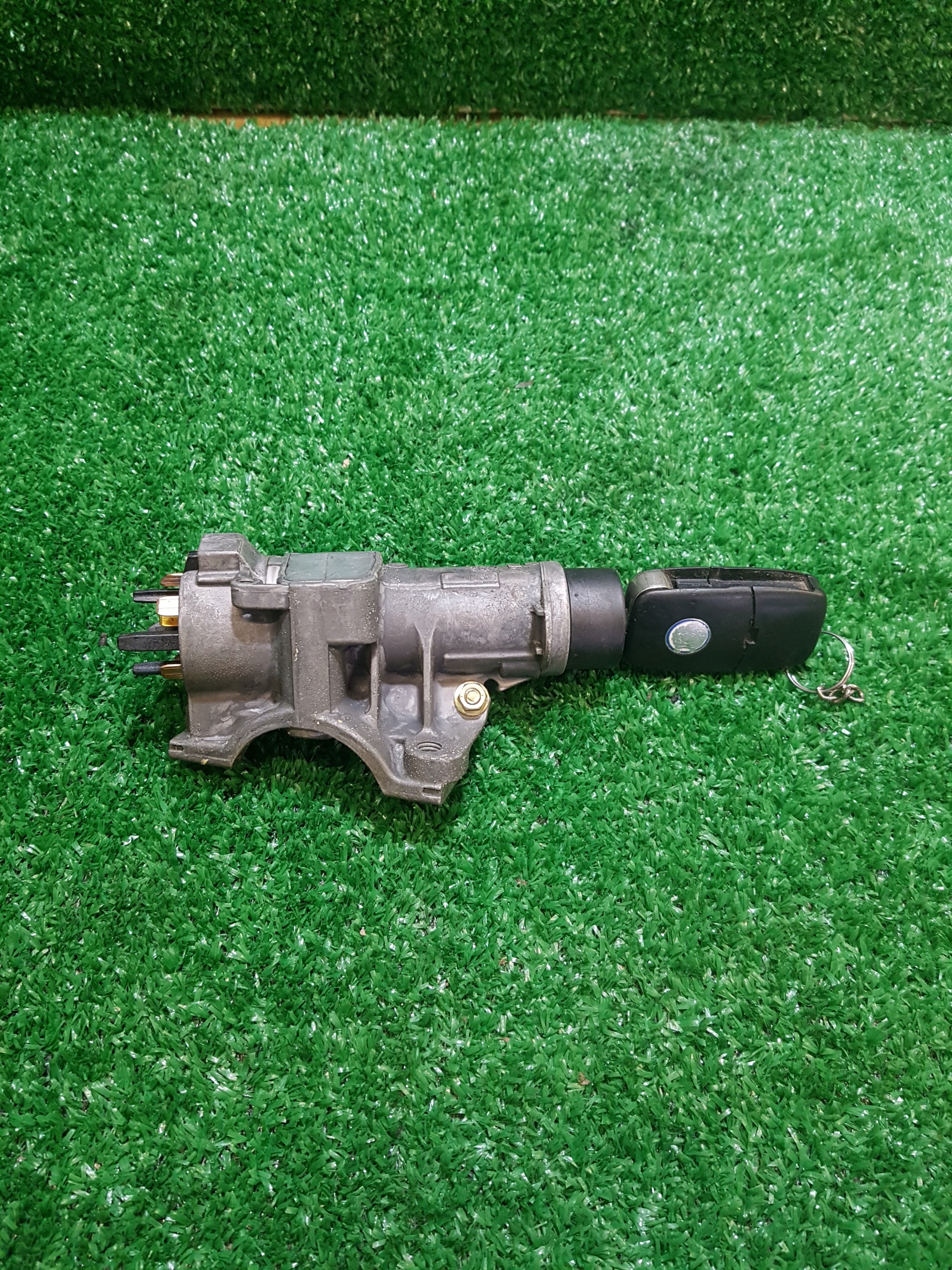 ignition Z KLUCZYKIEM AUDI A4 B5 4B0905851C