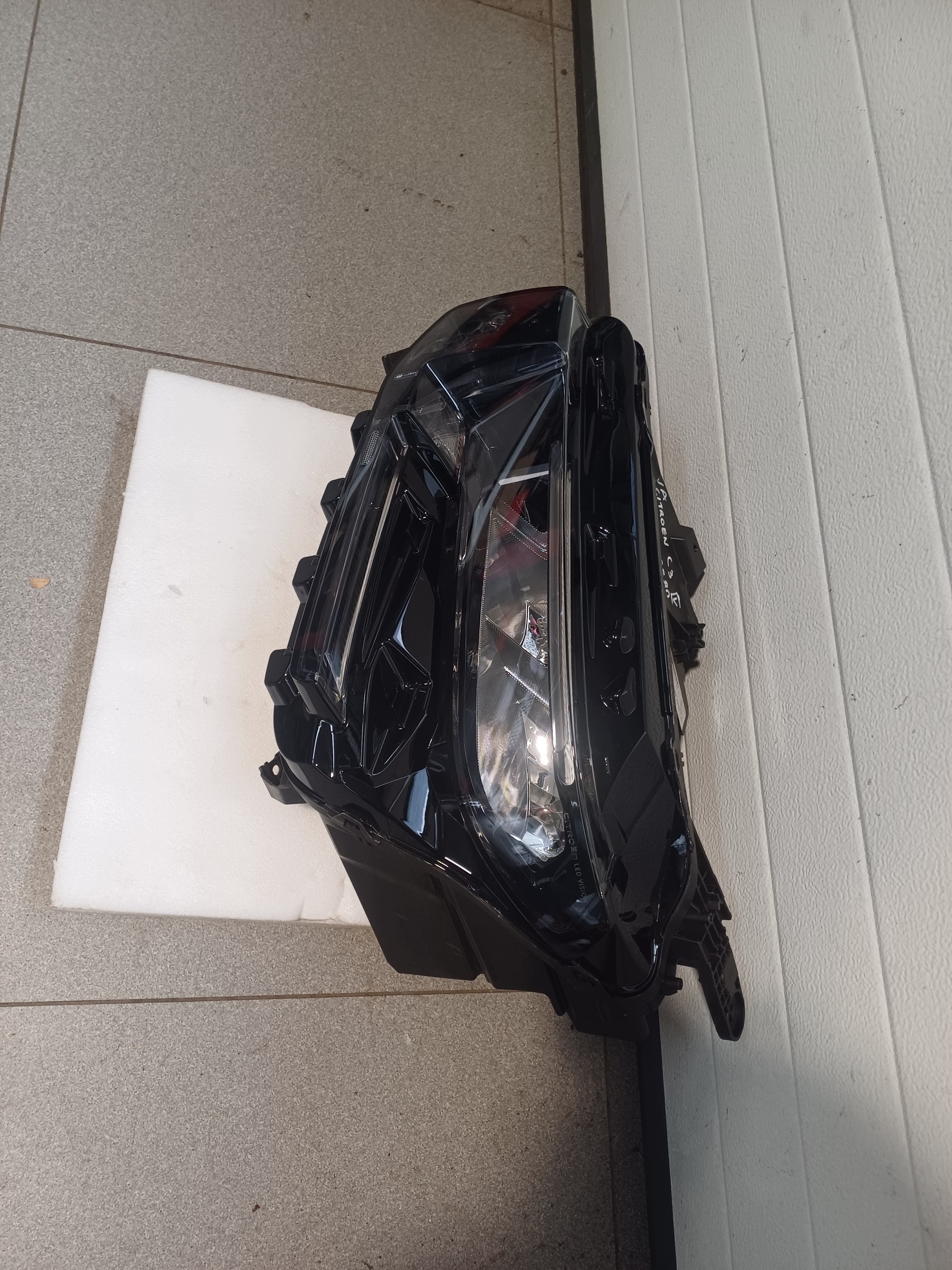 light left front front CITROEN C3 IV 9846482580