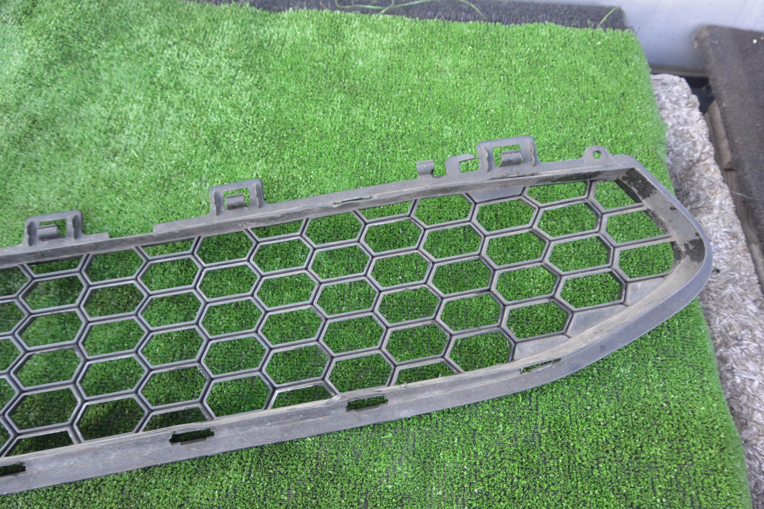 grid of a bumper central lower front BMW X5M F85