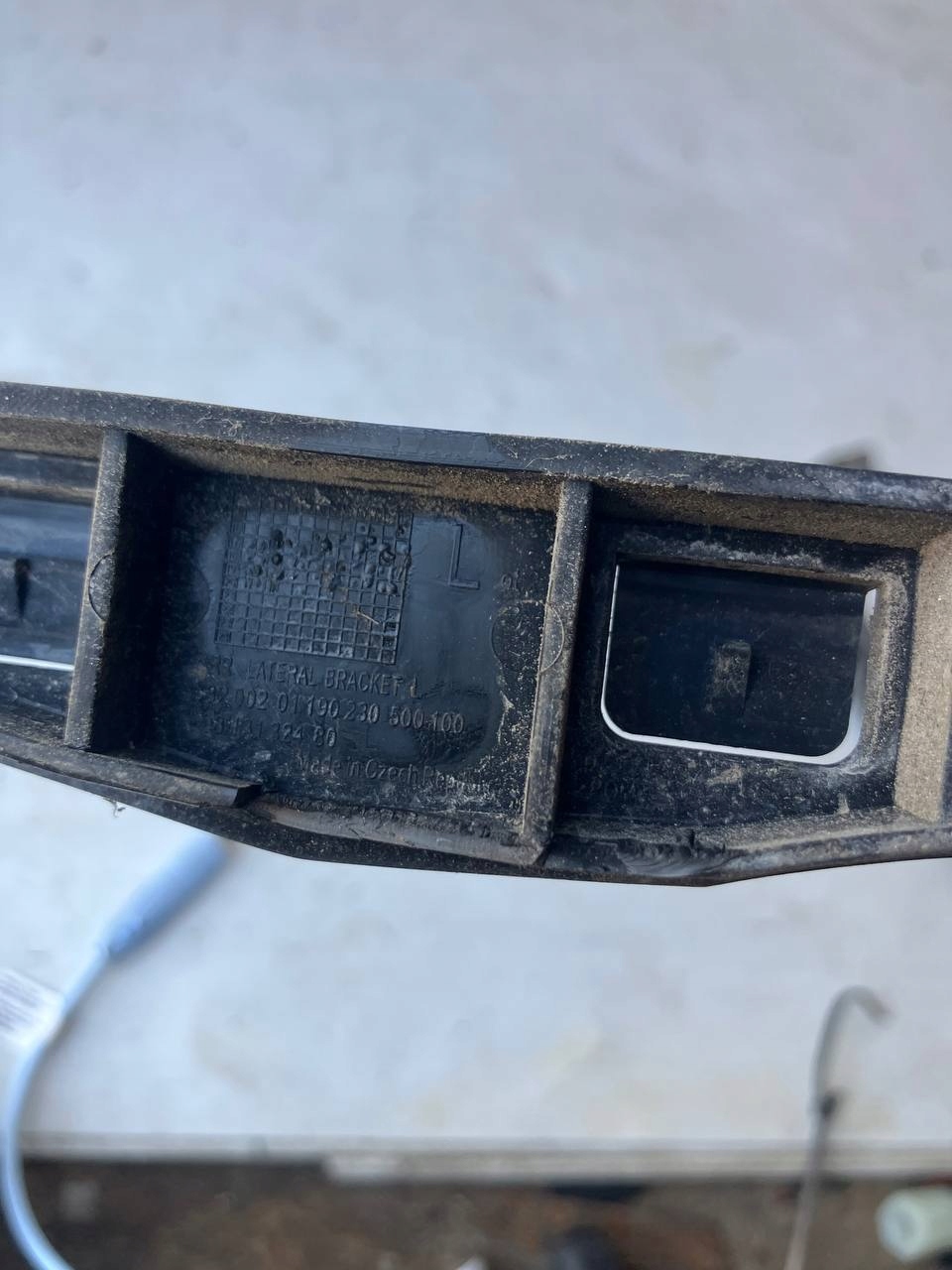 bumper bracket left rear part CITROEN C3 III 9813132480