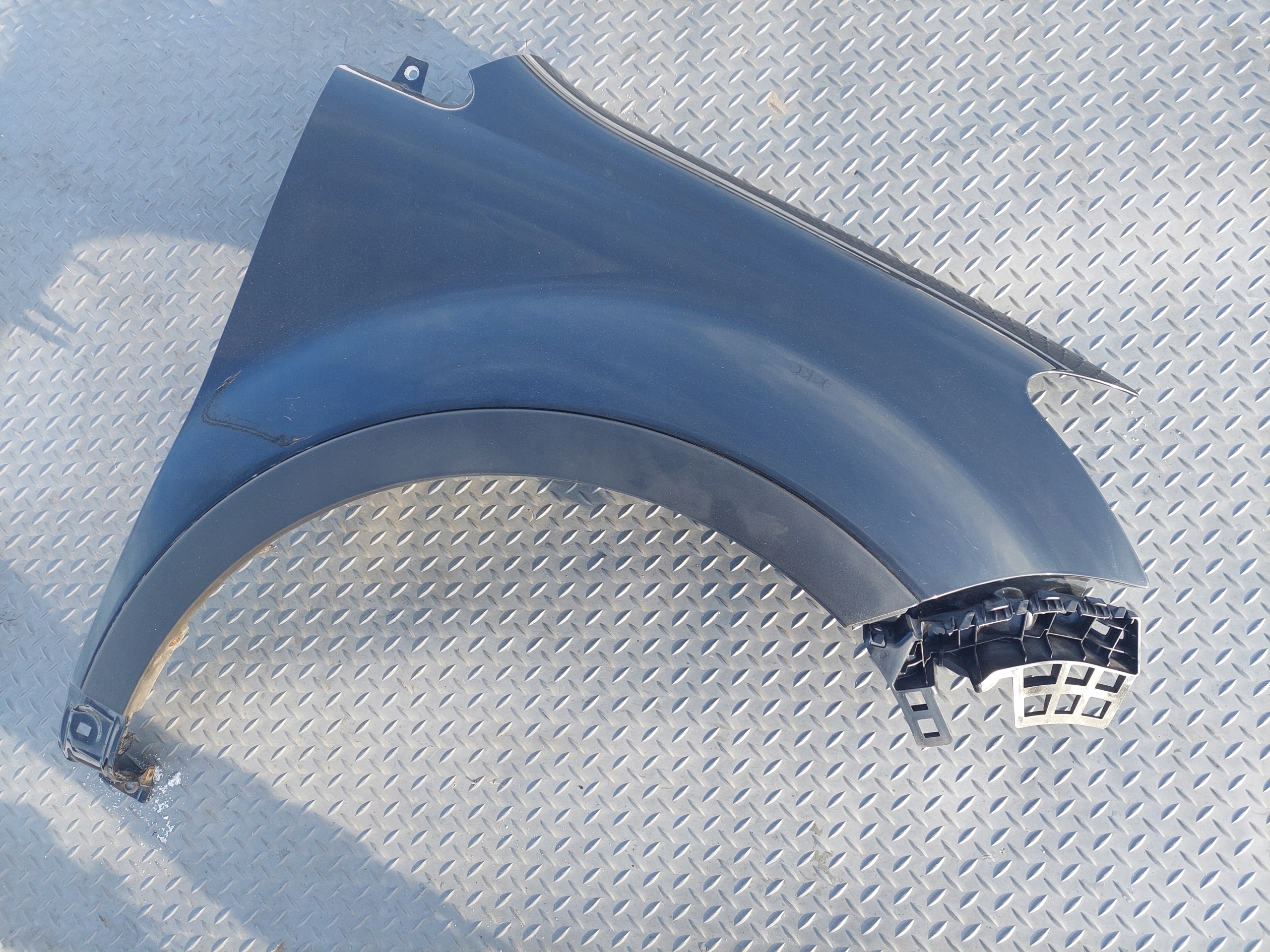 fender front front right moulding support SSANGYONG KORANDO 3 III black LAK
