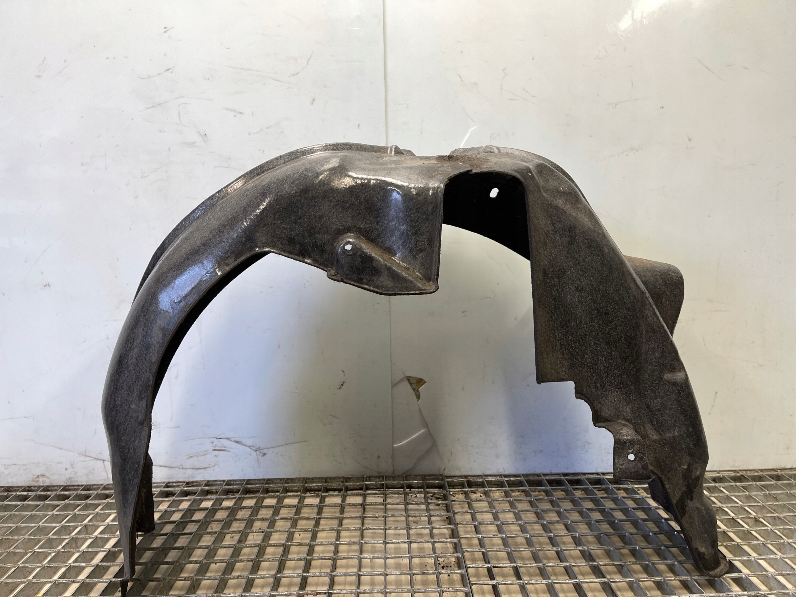 AUDI A3 8V sedan mudguard right rear part 8V5810172E