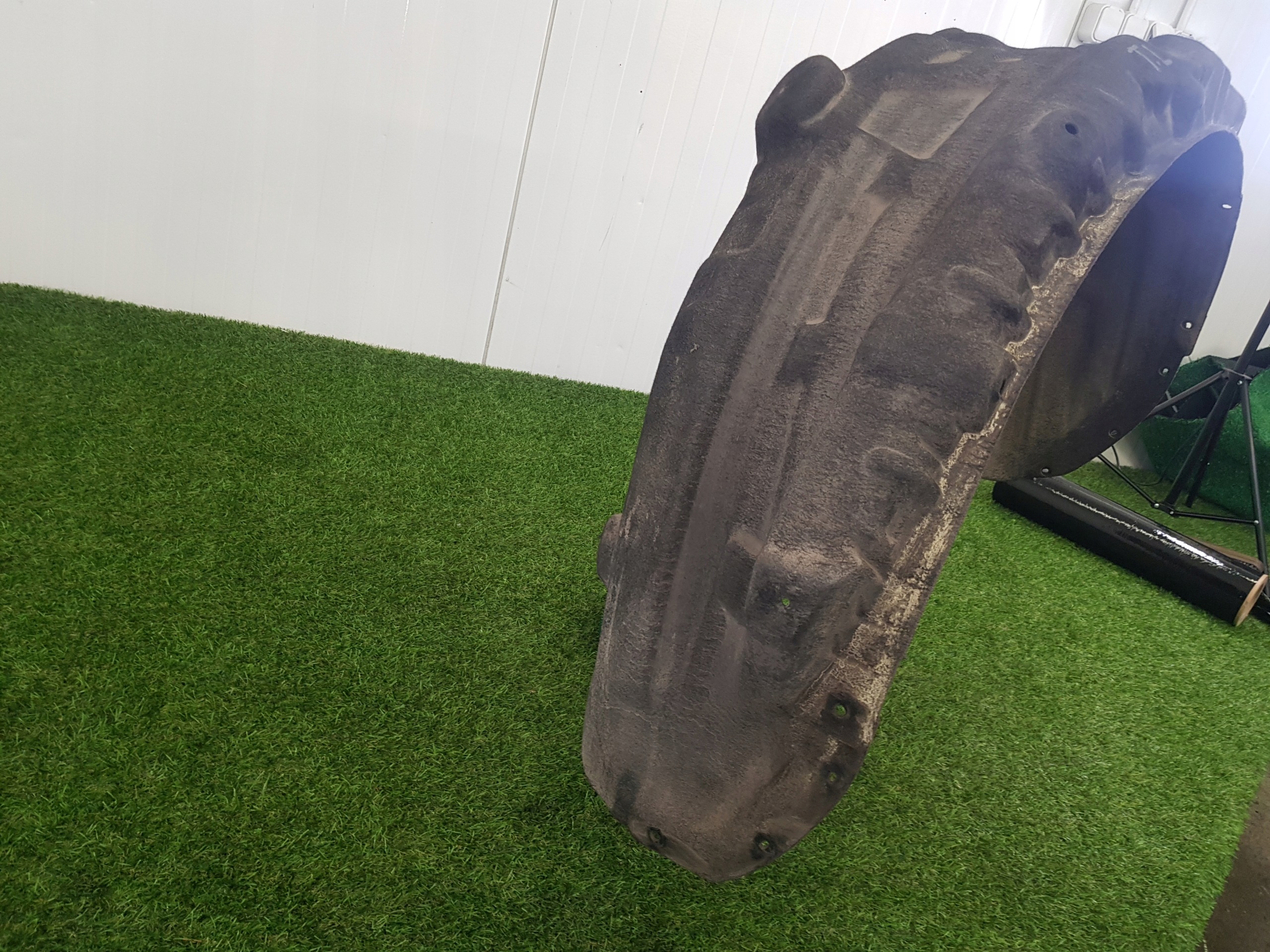 mudguard left rear. VOLVO XC90 II 2019 31353846