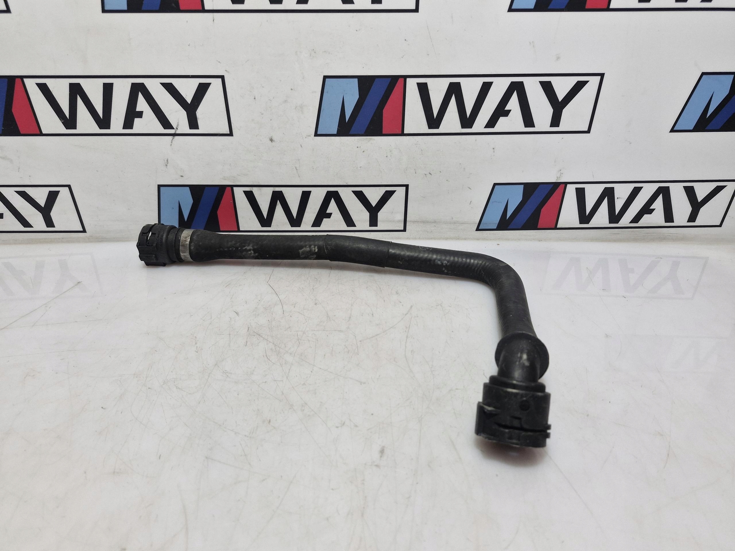 7804891 BMW E90 E91 E92 E93 cijev crijevo prijenos vode