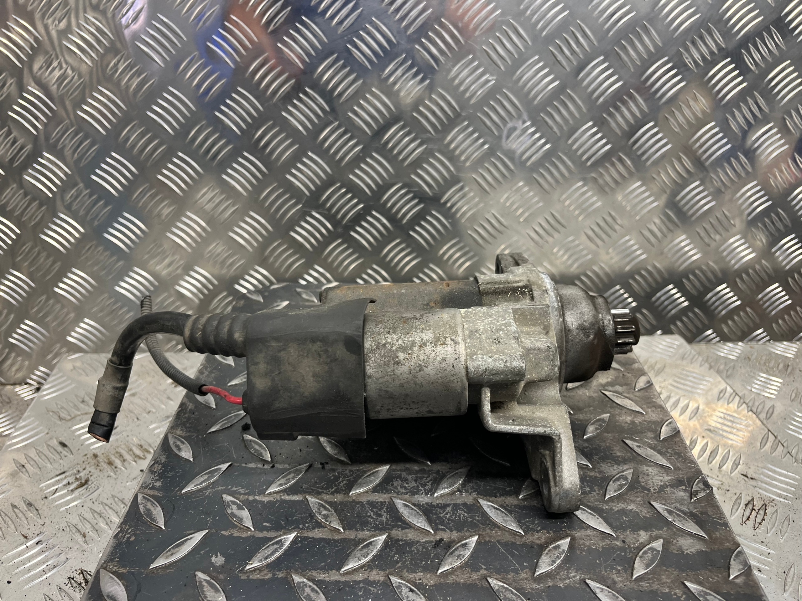 starter VOLKSWAGEN GOLF 5 plus 1.6 FSI